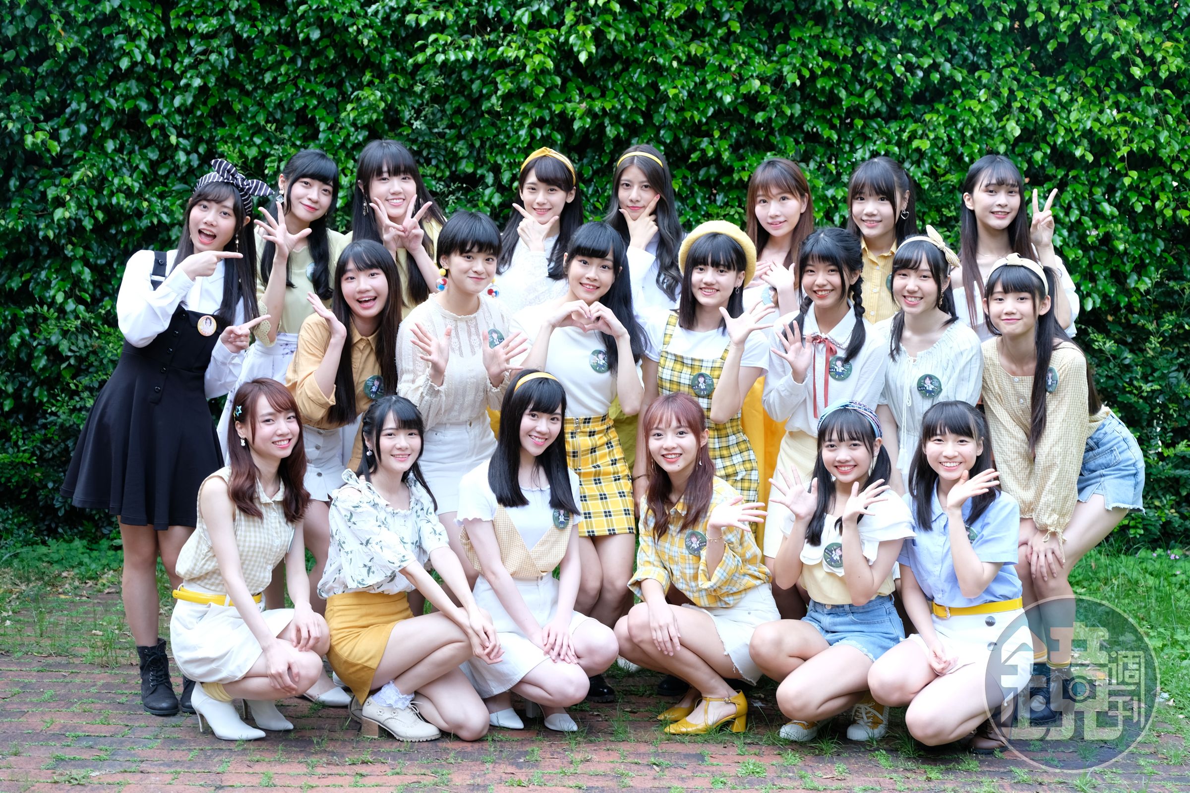 人氣女團AKB48 Team TP「綠草地上的約會」門票限量160位粉絲，每張票2000元，7分鐘銷售一空，進帳32萬。（好言娛樂提供）