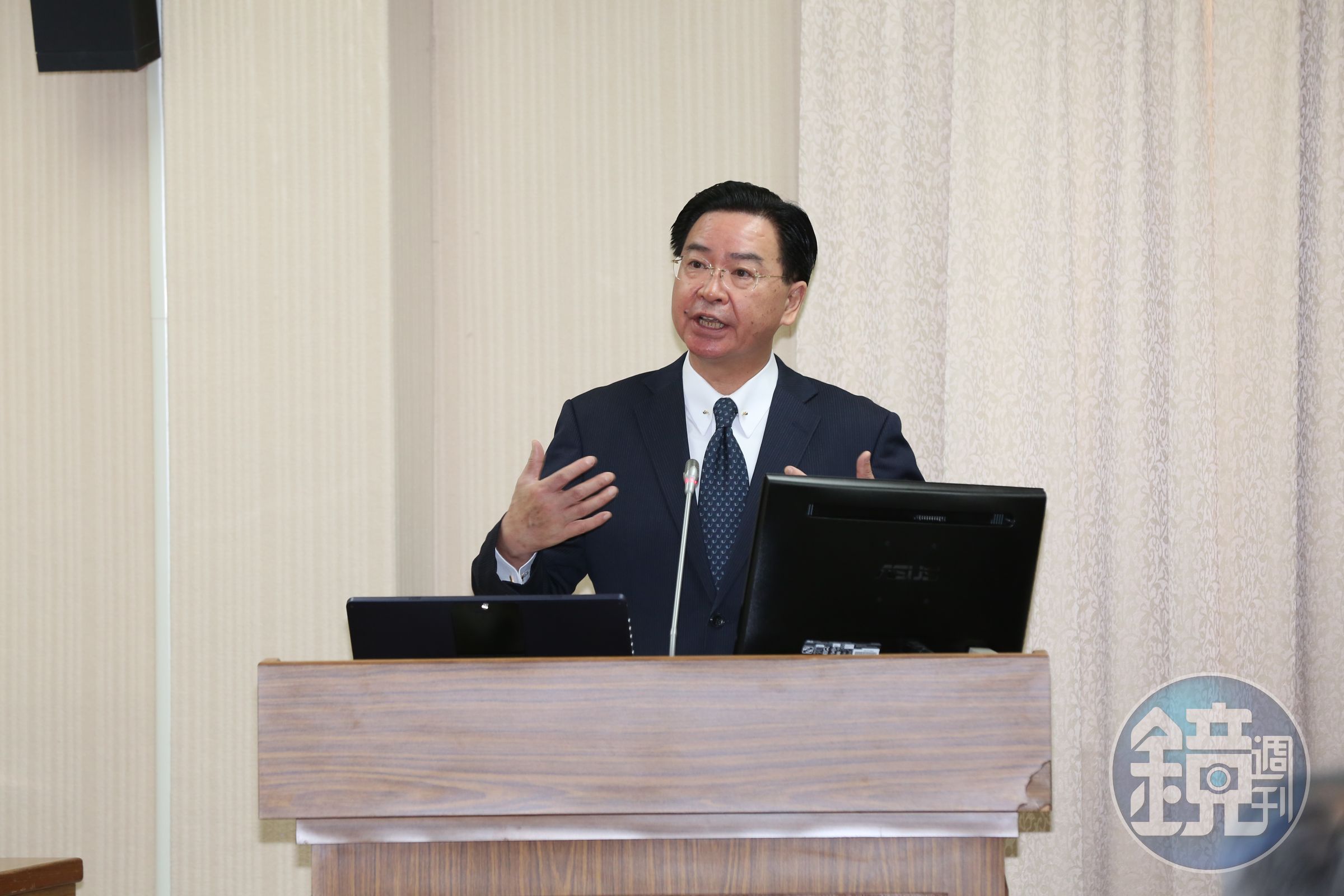 陸官媒《人民日報》海外版在推特發文，指「中國台灣」通過同婚合法，惹怒外交部長吳釗燮。