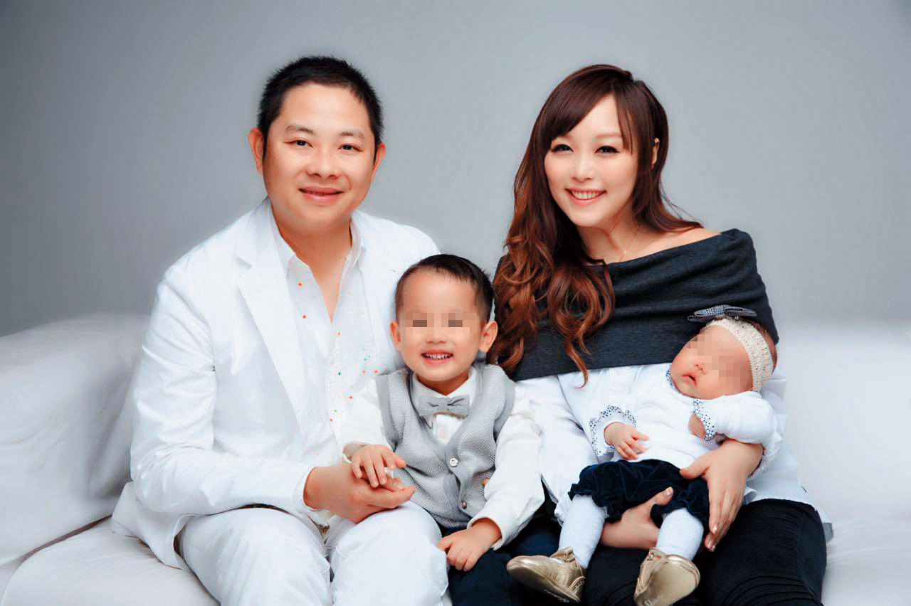 李慎言經濟狀況出問題後，問小蜜桃姐姐老公的事，她也是一問三不知，有一說是她刻意切割，也有一說他們已經關係生變。（翻攝自小蜜桃姐姐臉書）