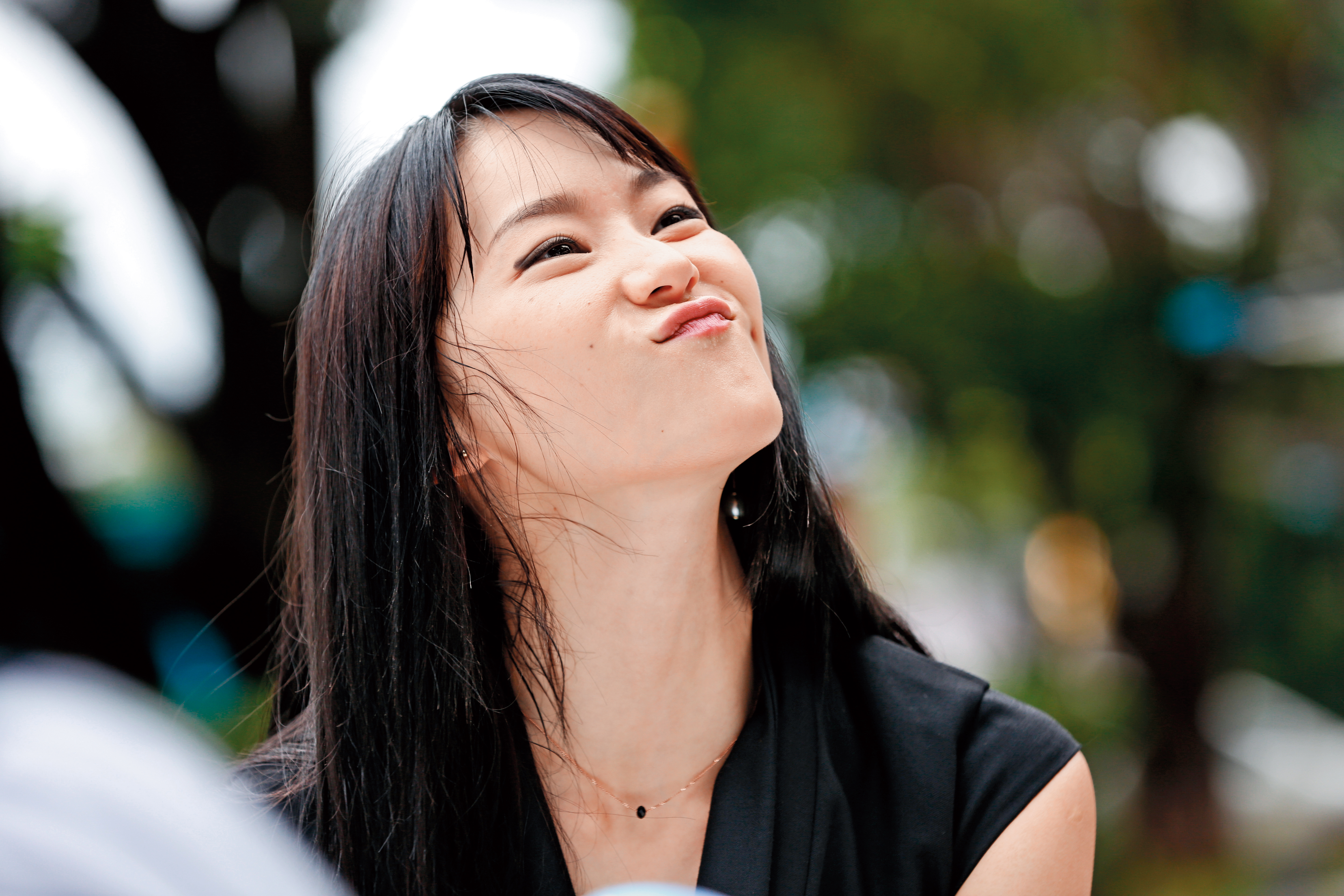 鍾瑶在電影裡頭有場「吸血鬼交媾」的戲碼，她說：「導演一喊卡，我和男主角都在吐沙，好像牡蠣一樣。」鍾瑶在電影裡頭有場「吸血鬼交媾」的戲碼，她說：「導演一喊卡，我和男主角都在吐沙，好像牡蠣一樣。」