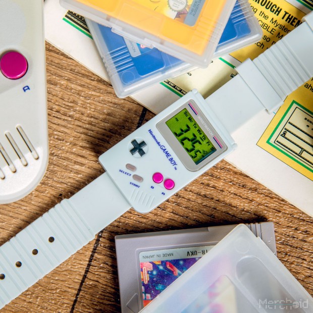 2018 年發售，已經絕版的 Game Boy 手錶。