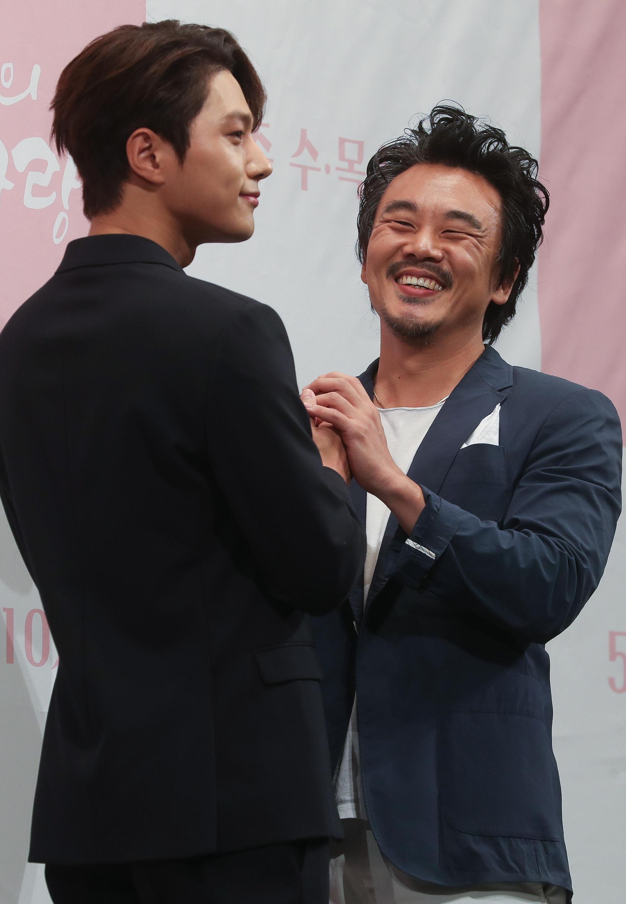 金明洙憑藉想像塑造出屬於他個人風格的天使丹，金吝勸則演出大天使。（東方IC）