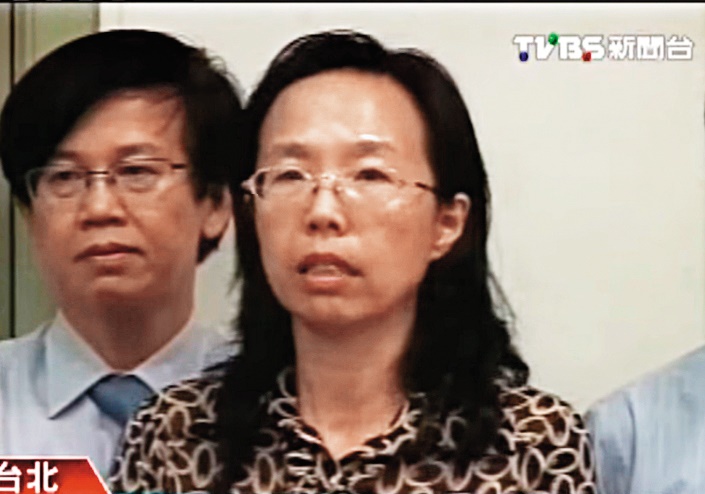 檢察官越方如在聲押前總統陳水扁涉國務機要費案時,曾在法院內被前來聲援的民代恐嚇。(翻攝TVBS)