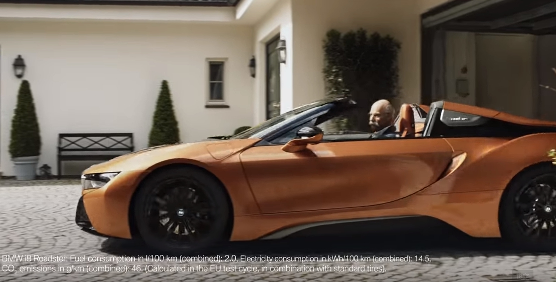 BMW為賓士執行長蔡澈推出一支致敬廣告。（翻攝BMW Youtube）