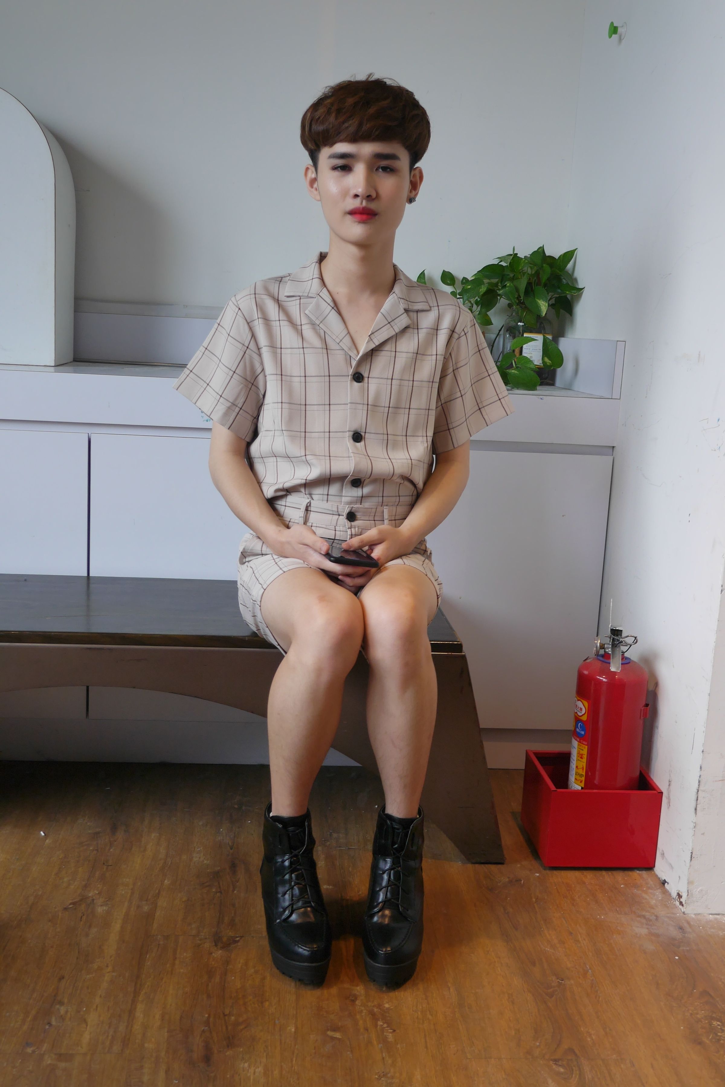 登台前拍下的照片，當時的他握著手機相當緊張，與台上的樣子完全不一樣。