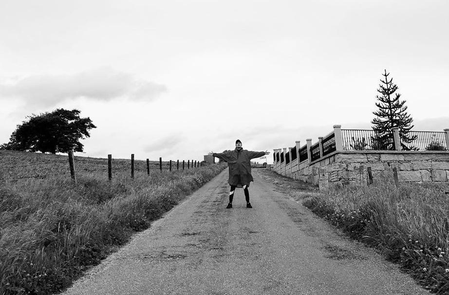 李敏鎬前陣子去單車旅行,宣布《The King:永遠的君王》新作品時也更新了IG。(翻攝自李敏鎬IG)