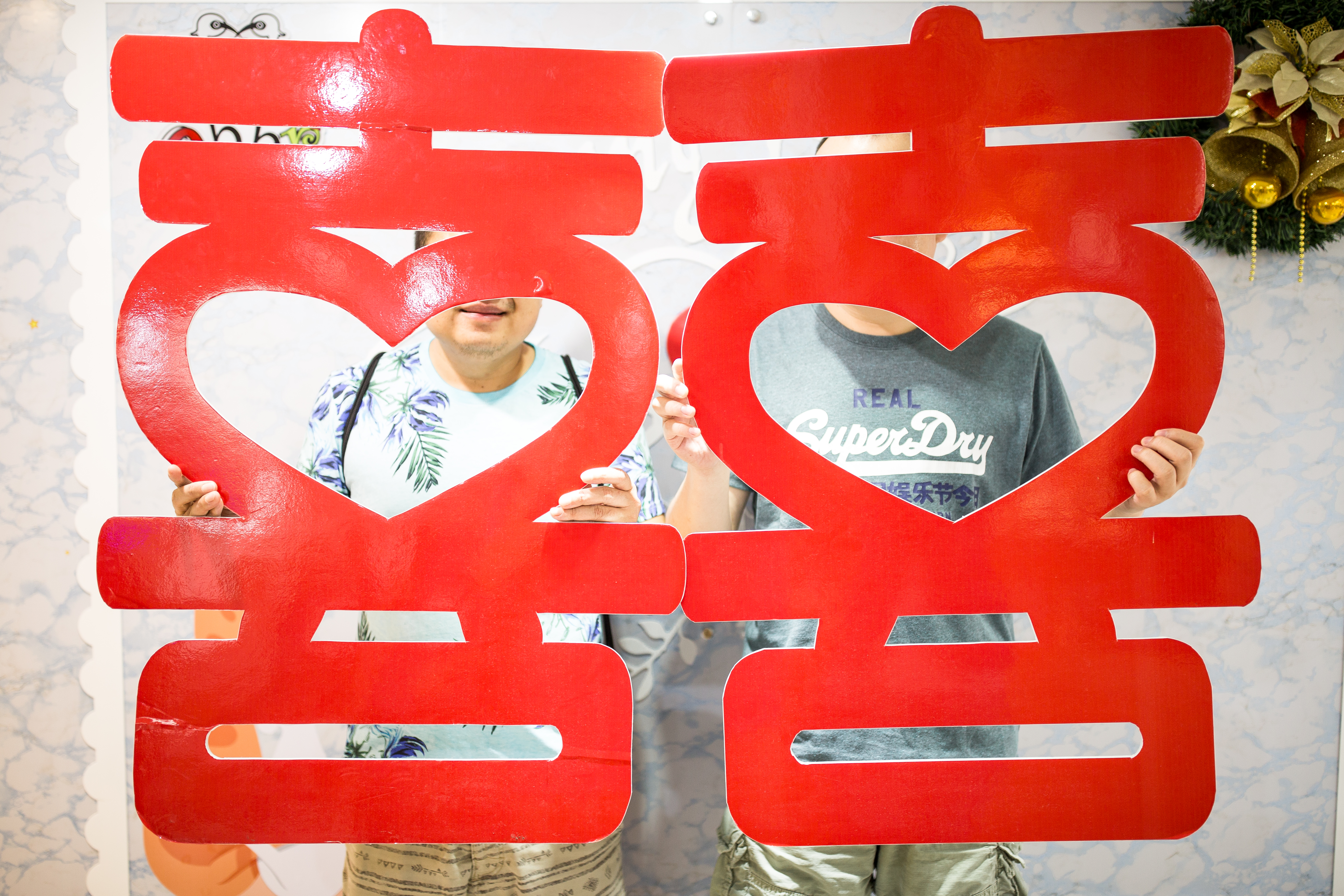 法務部官員表示，當初大法官對同婚保障的解釋文即提到，同婚登記對於與異性結婚的權益並不會有所影響。