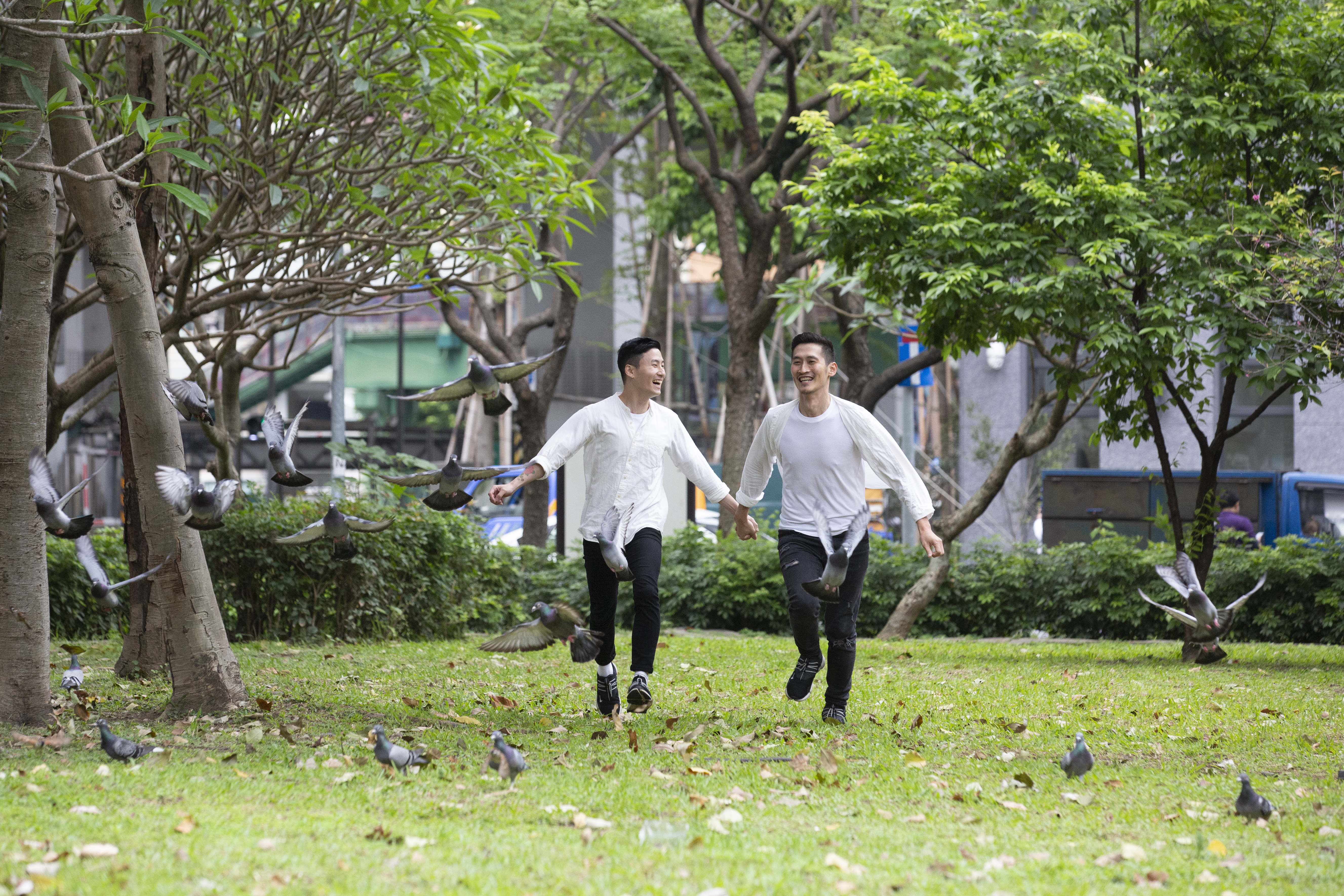 2017年5月24日晚上，祁家威表示釋憲文讓他變成了一隻鳥，兩年後，台灣終於成為亞洲第一個同性婚姻合法的國家。