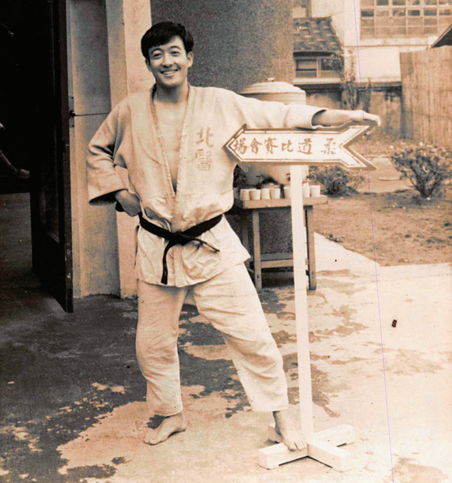 因沉迷武俠小說而練柔道，林元清說，柔道讓他學會遇到不平之事先退讓幾步，之後再找機會往前走。（林元清提供）