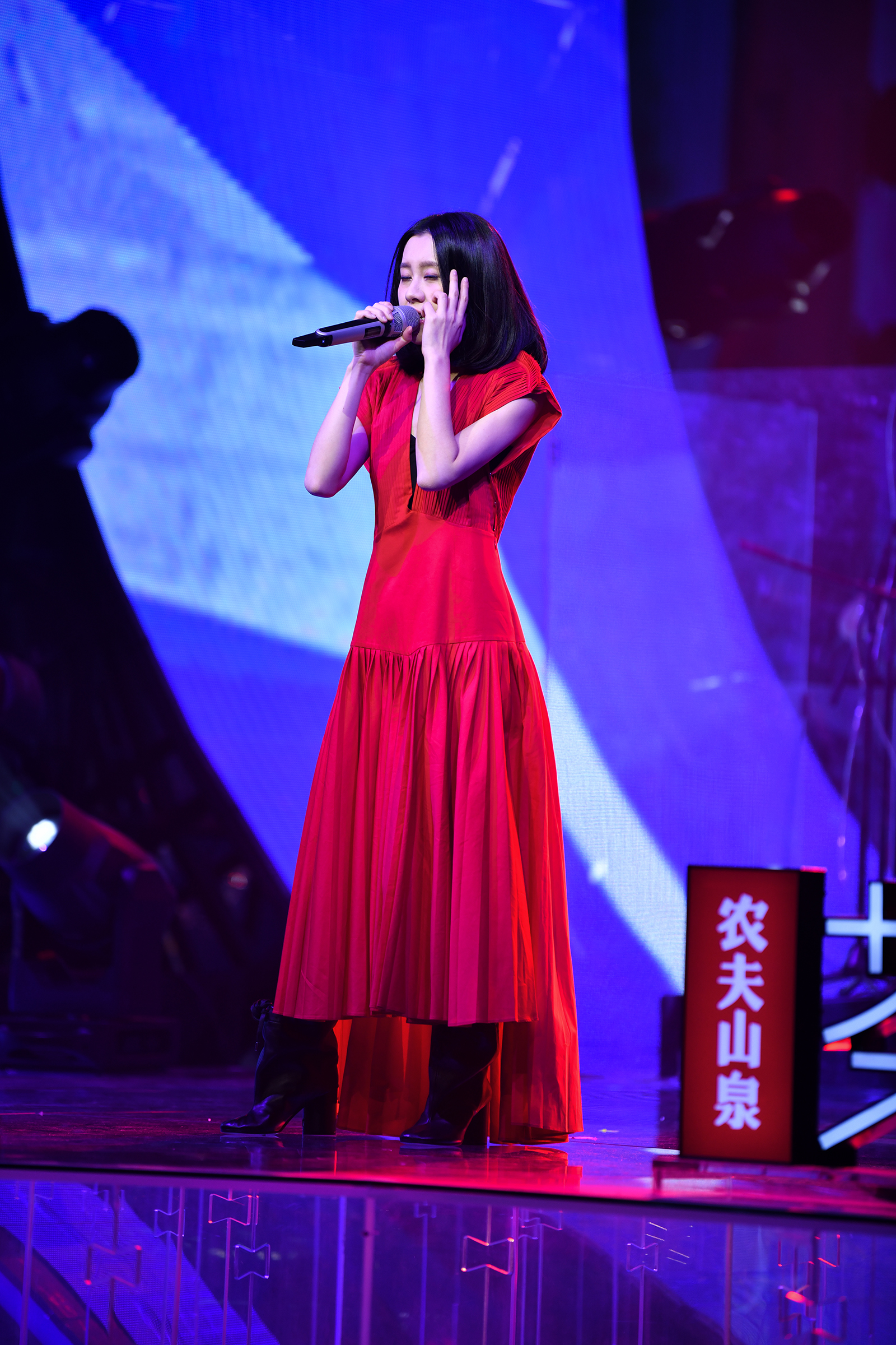 仙氣飄飄的白安，創作出充滿力量的曲子，好成績讓她繼續參賽《我是唱作人》。（相信音樂提供）