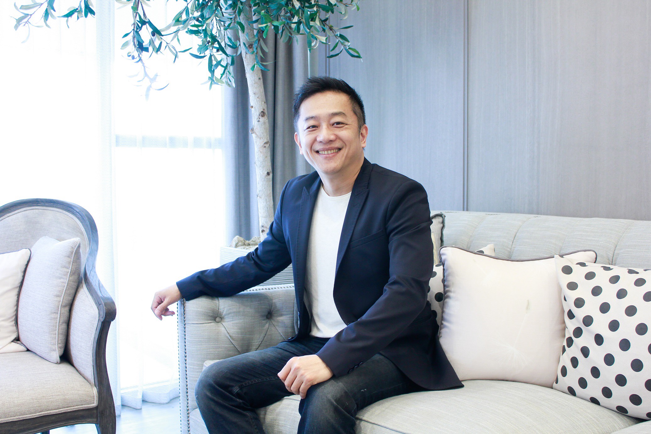 陳昭榮自曝在SARS期間逢低買進2間房，讓他獲利不少。（翰成數位直播提供）