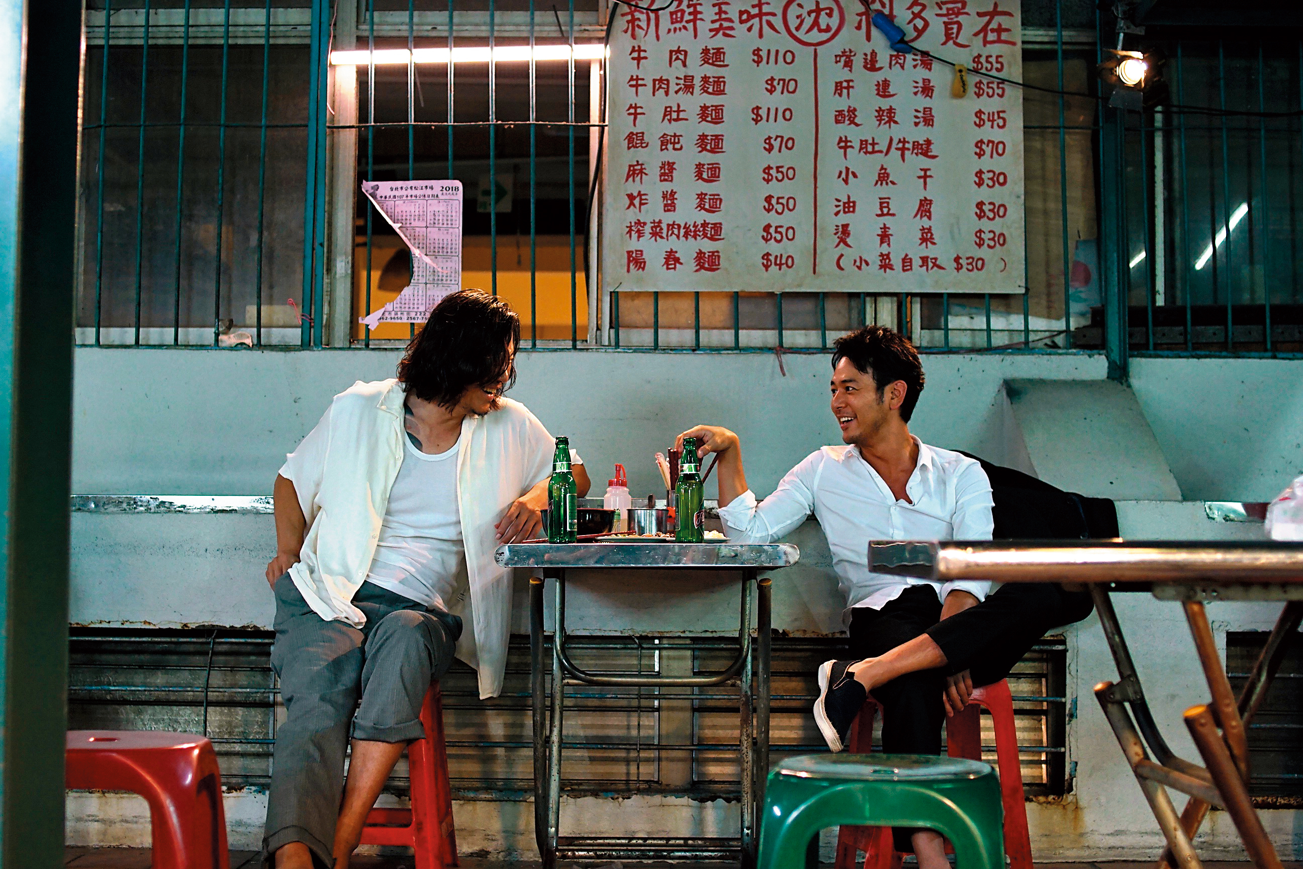 豐川悅司（左）和妻夫木聰（右）確定演出後，導演半野喜弘順利取得資金，在台灣拍攝。（威視電影提供）