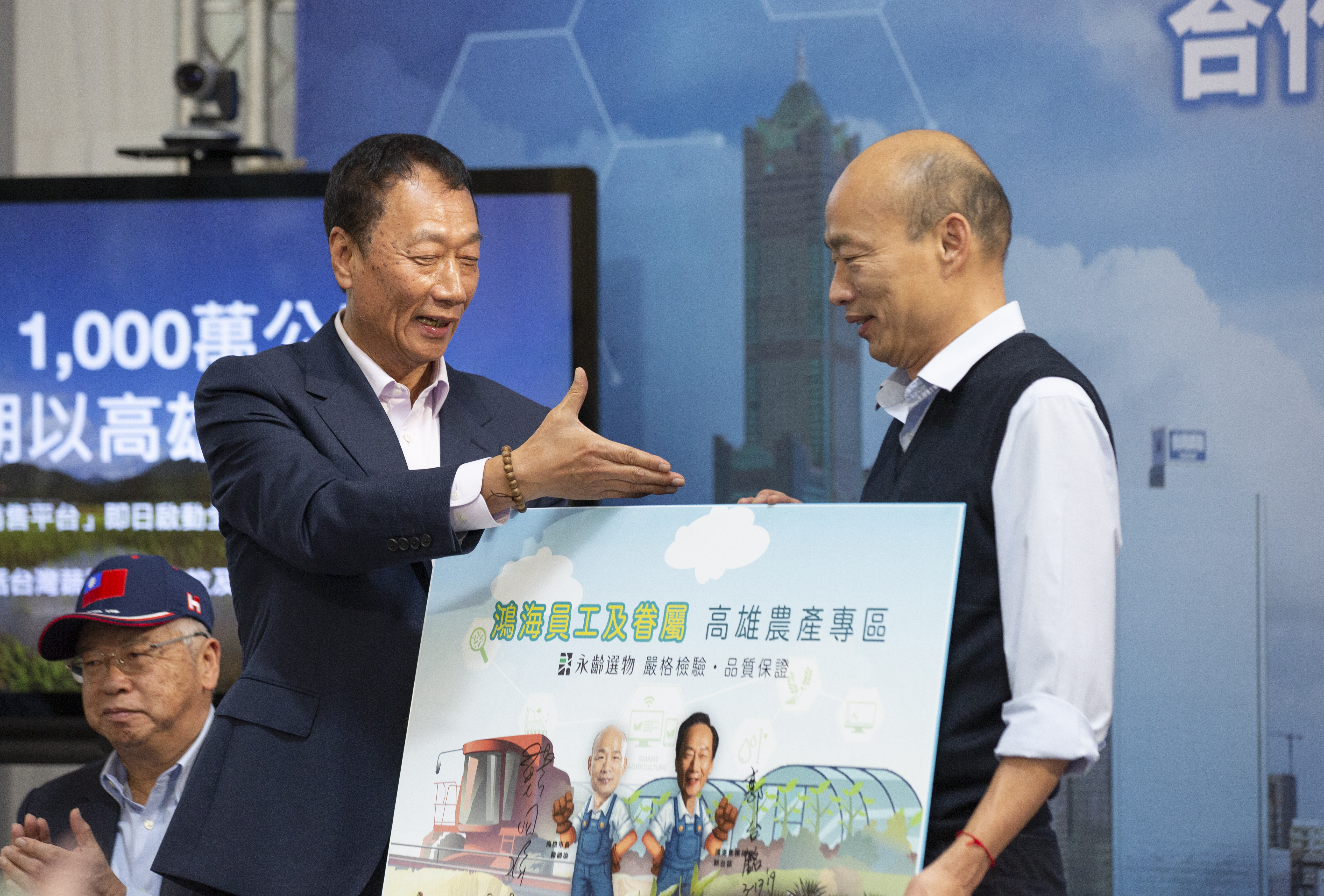 郭台銘於3月17日南下高雄與市長韓國瑜簽訂MOU，時間不到2個半月，鴻海就具體在高雄投資。（圖為本刊資料照）