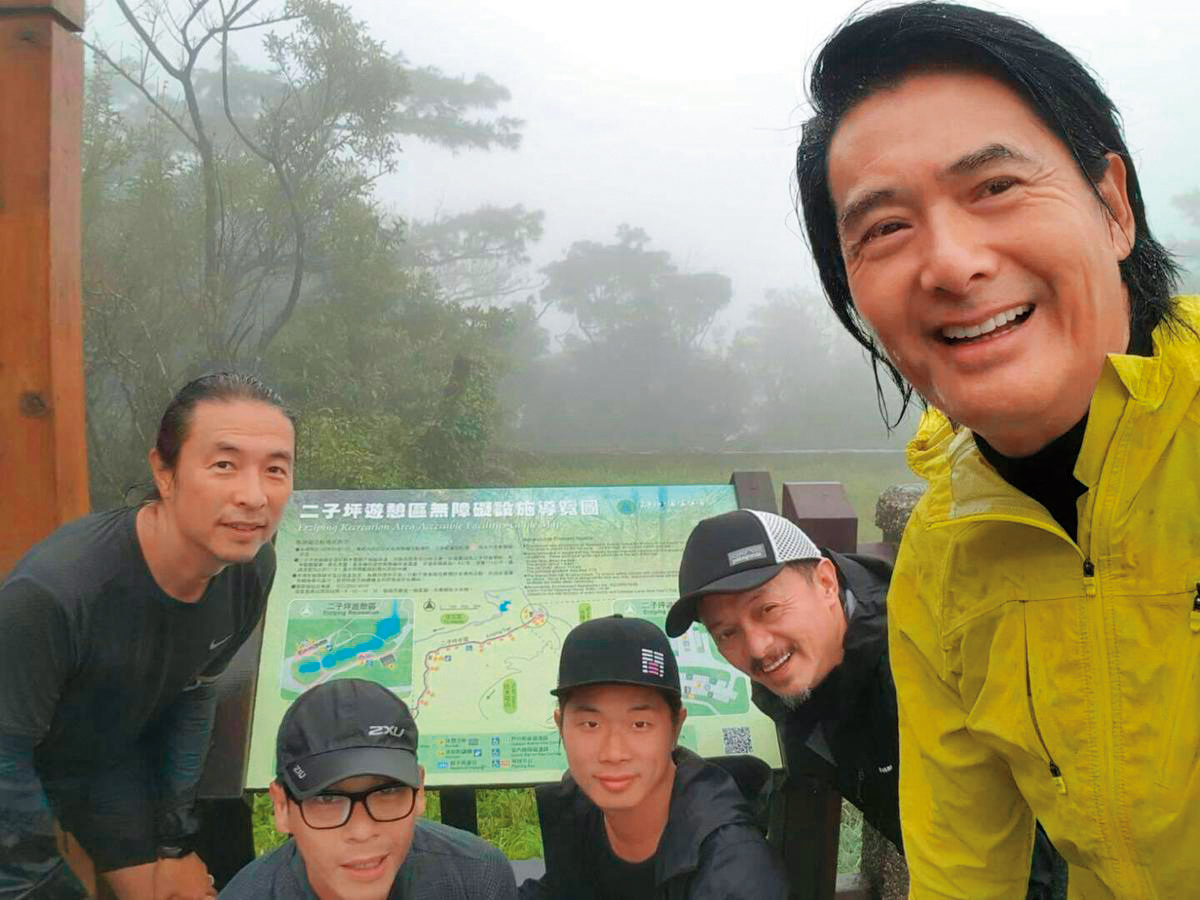 周潤發酷愛晨跑，即使來台宣傳也風雨無阻跑上陽明山，更引起媒體組車隊跟隨他跑步。（双喜提供）