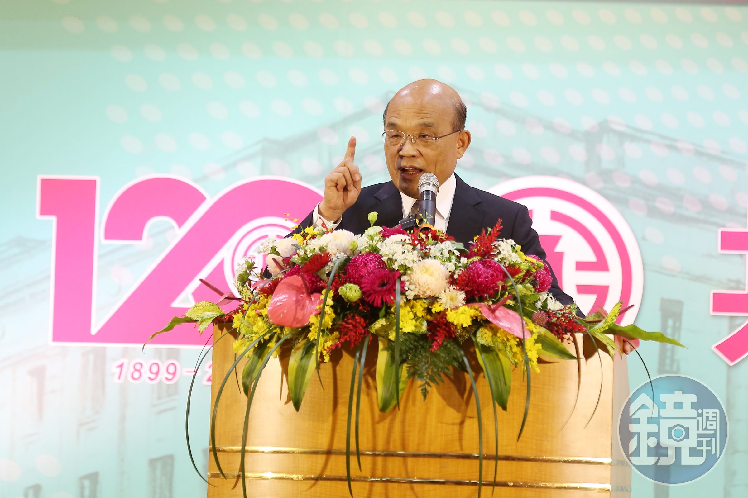 行政院長蘇貞昌到恆春視察醫院重建進度，有感國境之南醫療匱乏，下令加速工程，預算無上限。（本刊資料照）