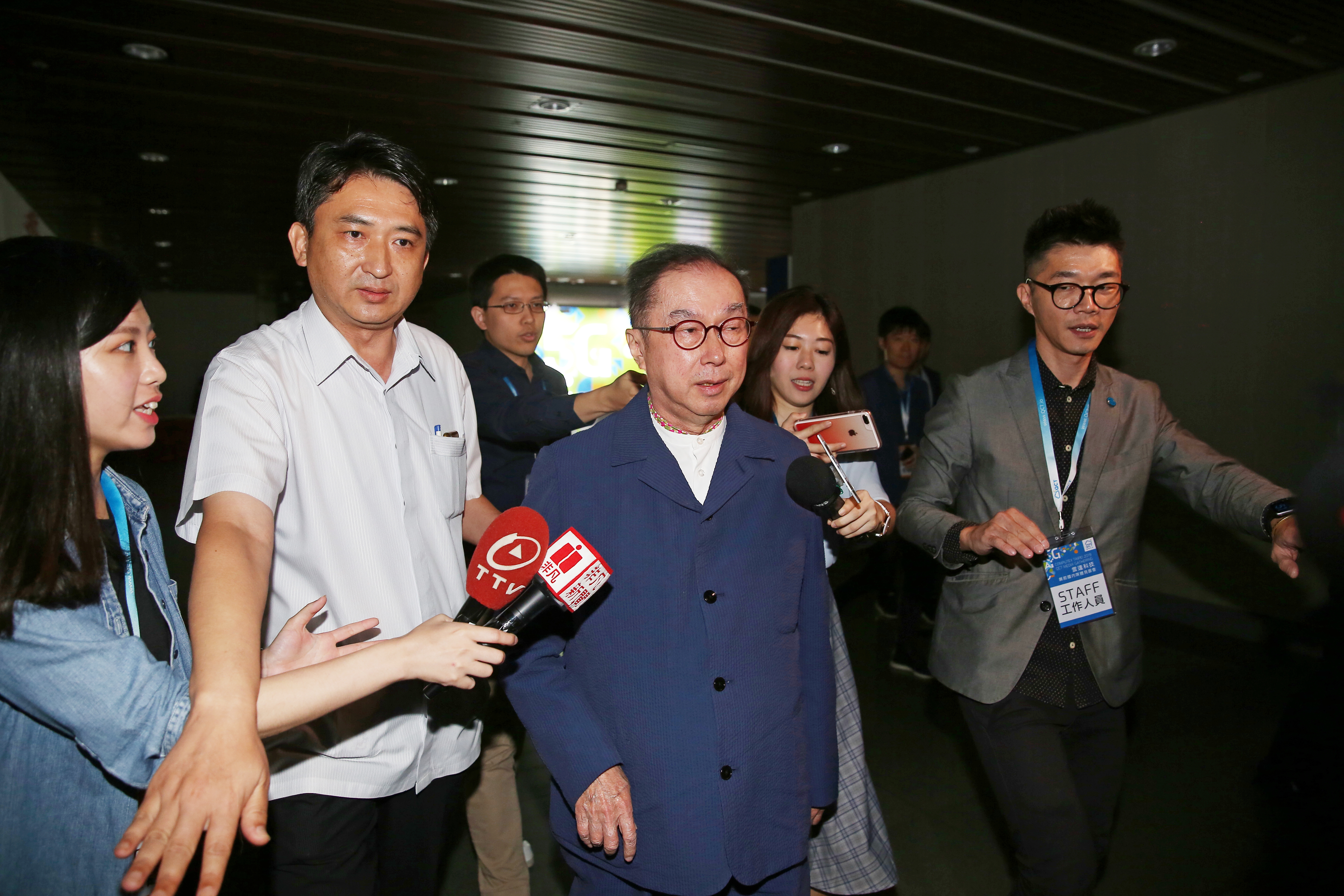 廣達董事長林百里今日出席子公司雲達科技Computex台北國際電腦展展前記者會。