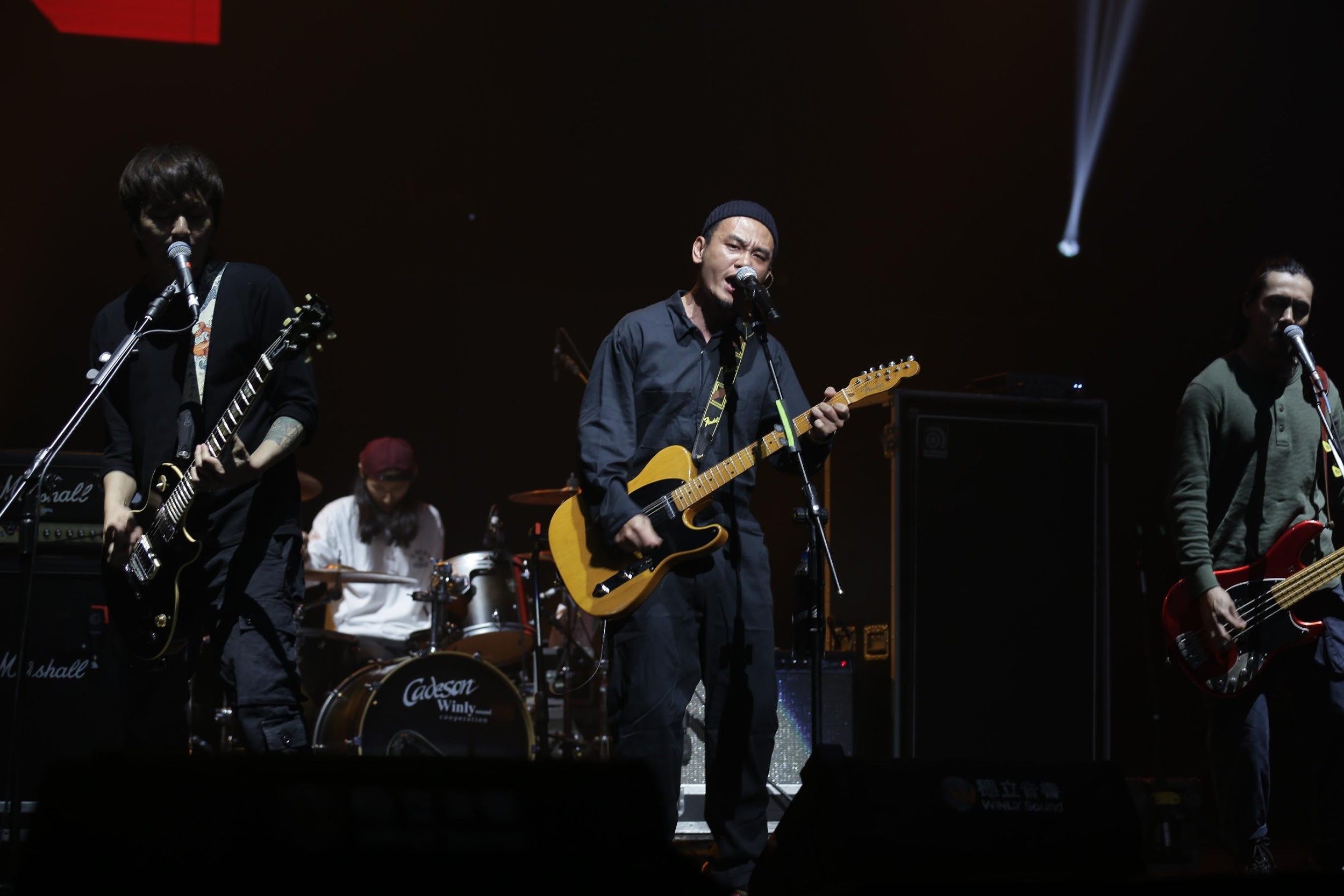 滅火器等樂團在北流試演前，各自開出對音響設備的需求，交由專業人員準備。（北流提供）