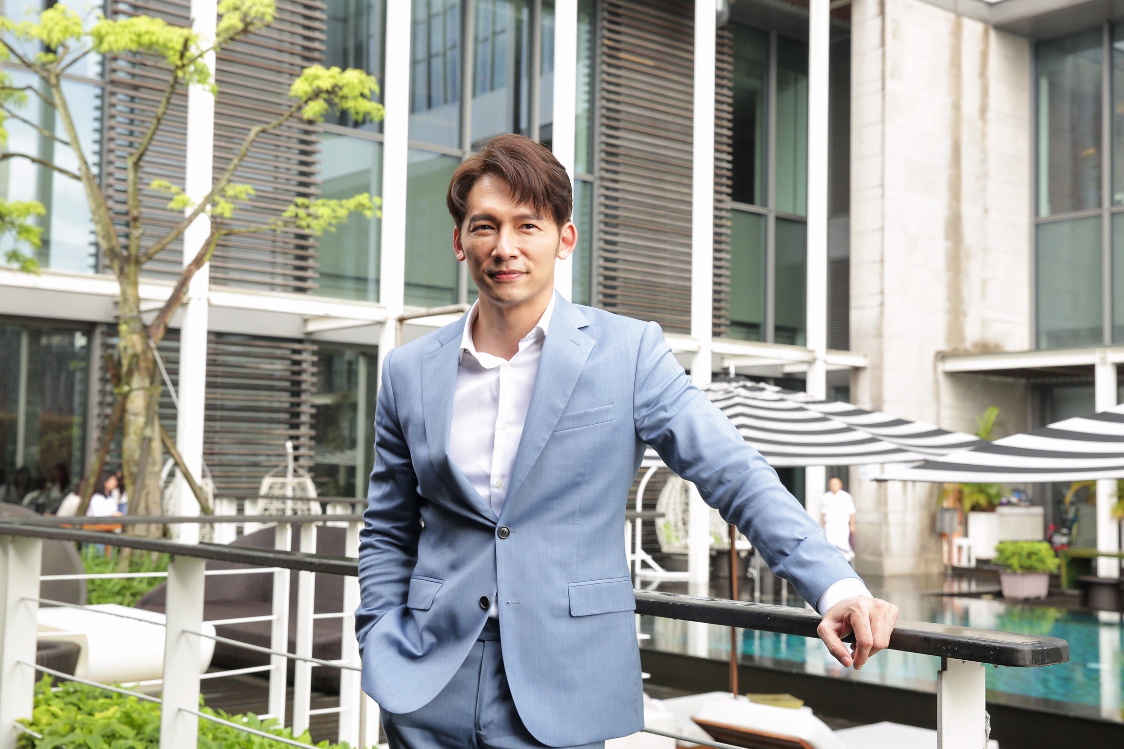 溫昇豪忙拍戲，兩岸到處飛。