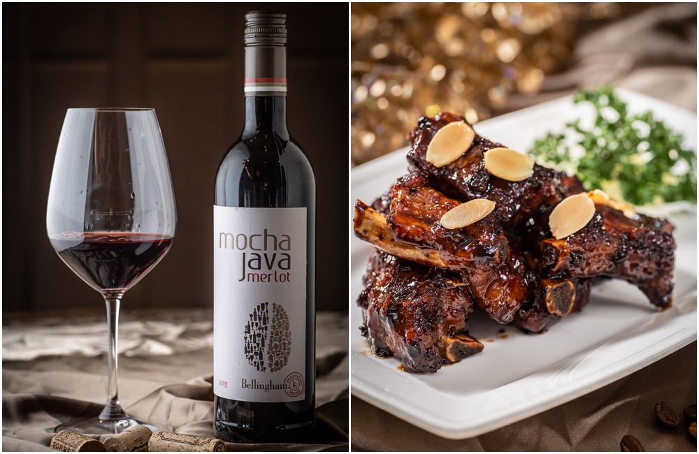「珍寶海鮮」的House Wine暗藏巧思，南非產的梅洛紅酒暗藏咖啡香，與新加坡特色菜摩卡排骨天生一對。