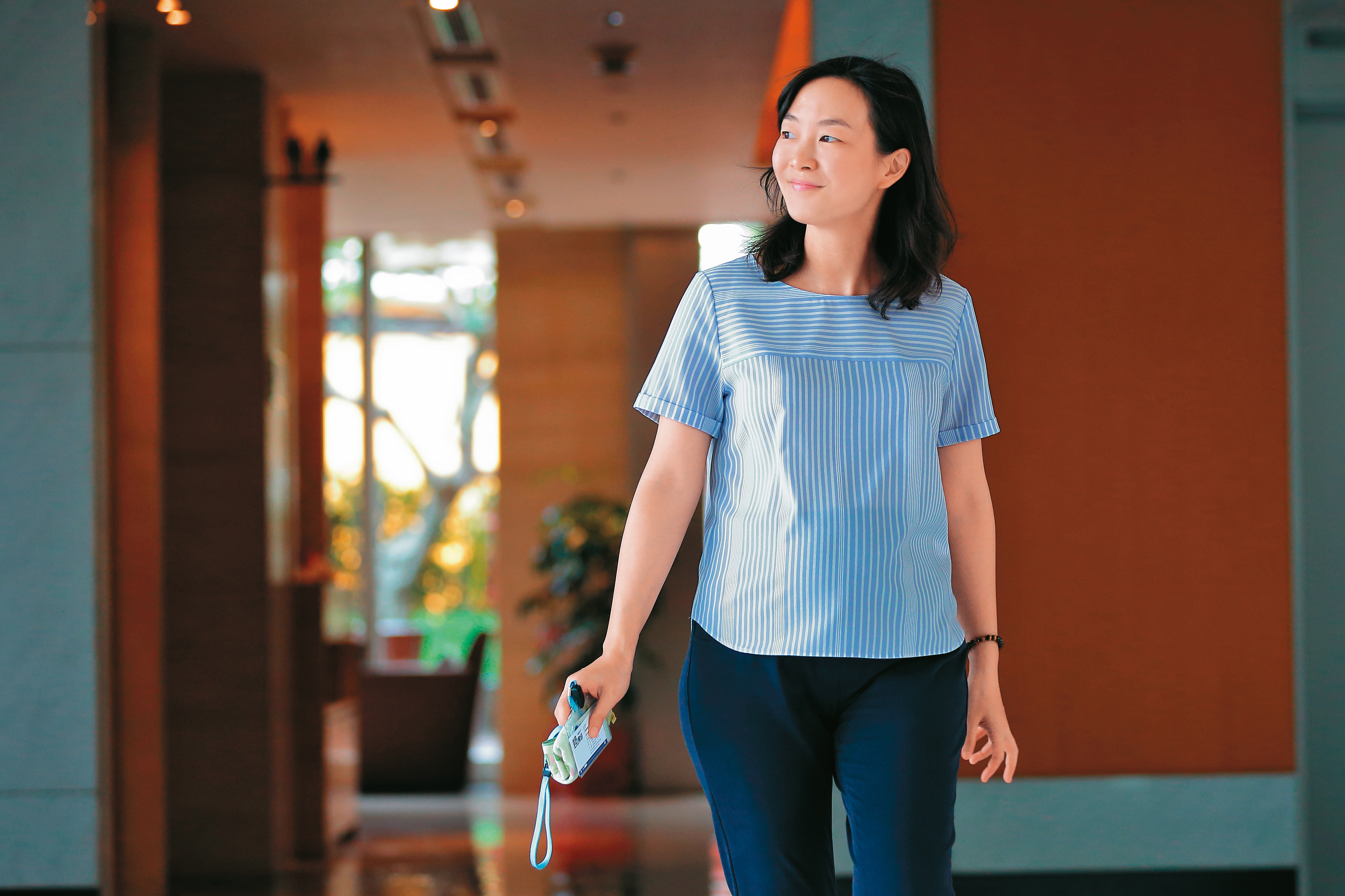 寶成集團執行長蔡佩君今年再度懷孕，她當媽之後明顯變溫柔。