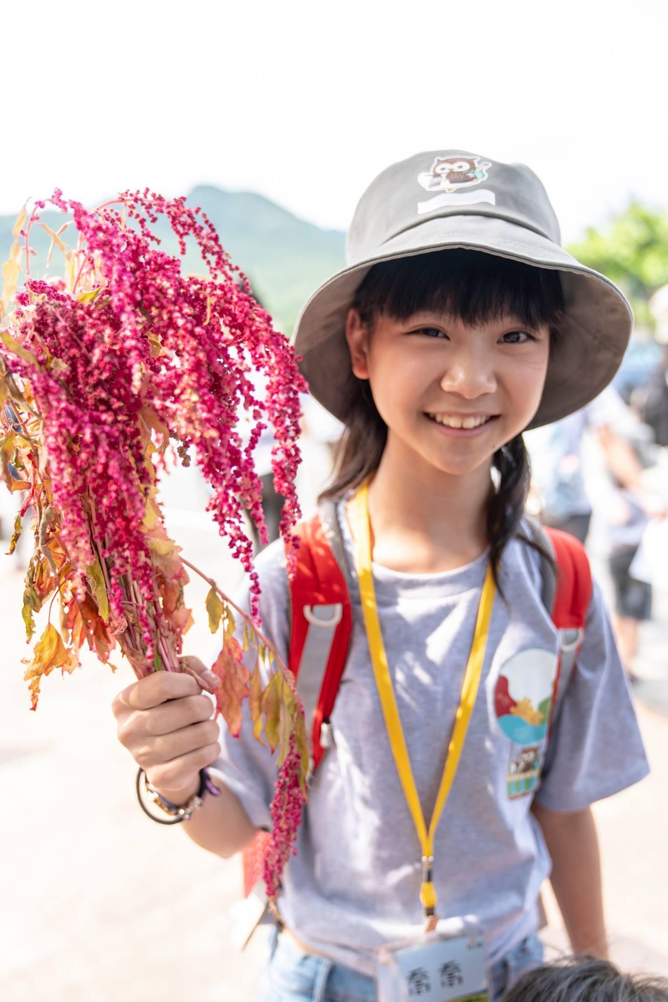 沈嶸表示喬喬與喬媽是無緣的母女。（圖／翻攝自于卉喬臉書）