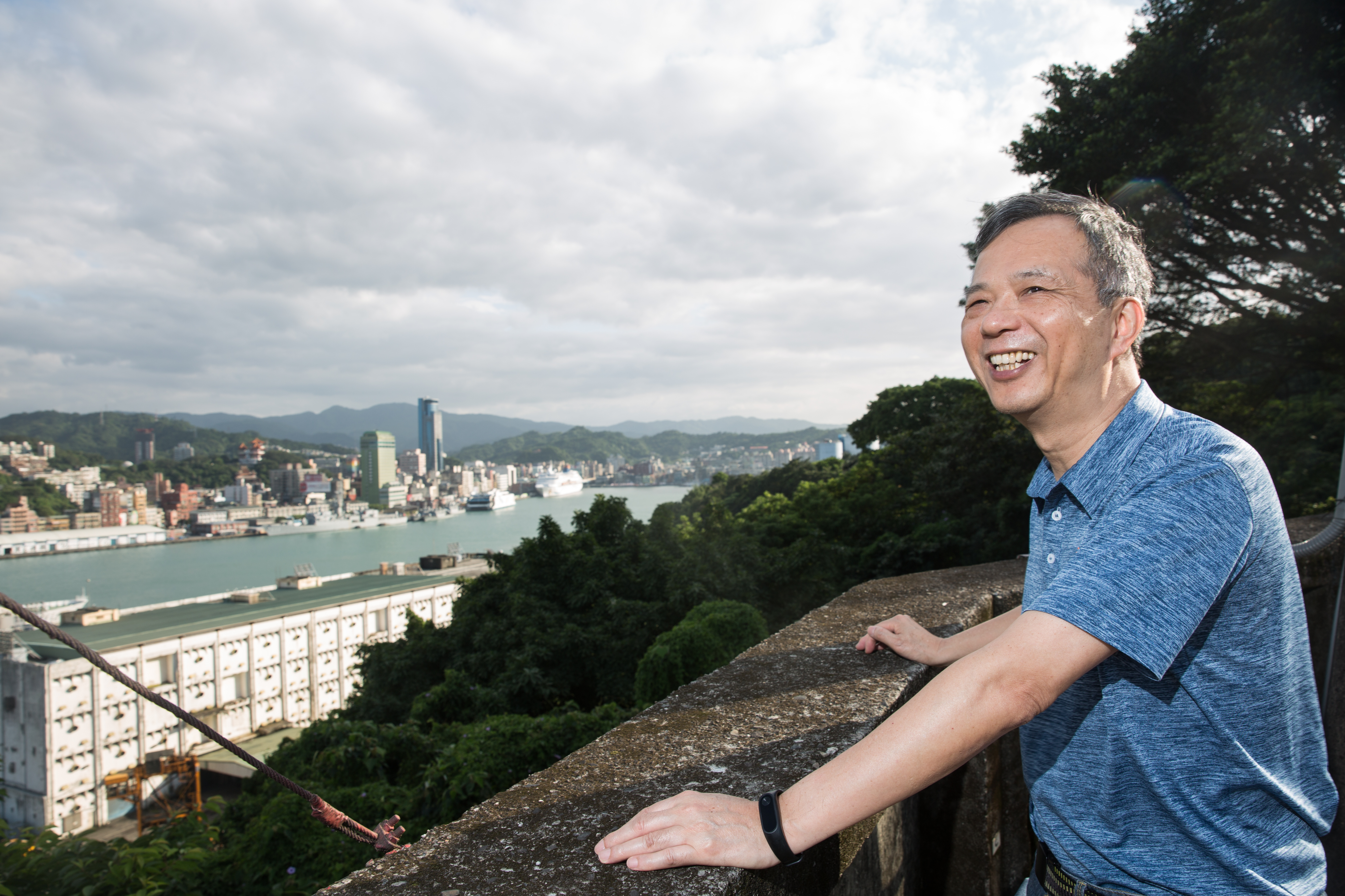 蕭金星認為，量縮才看到股票真正的價值，因此漲高、量大的熱門股他不碰。