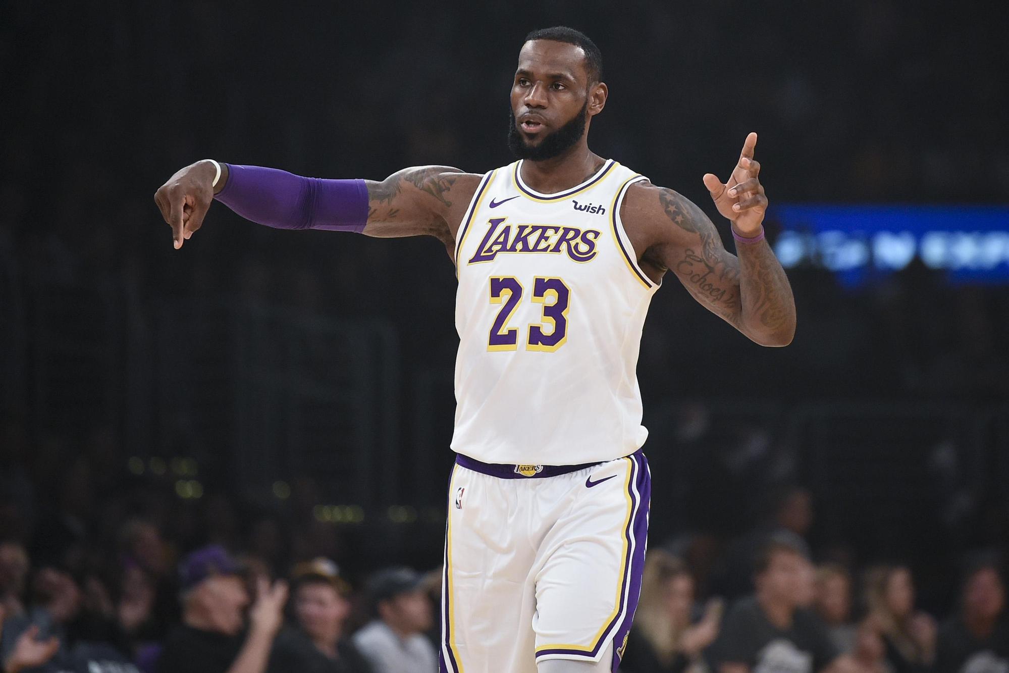 華盛頓巫師隊老闆Ted Leonsis預言，2K電競選手的所得在10年內將超越LeBron James。圖／東方IC