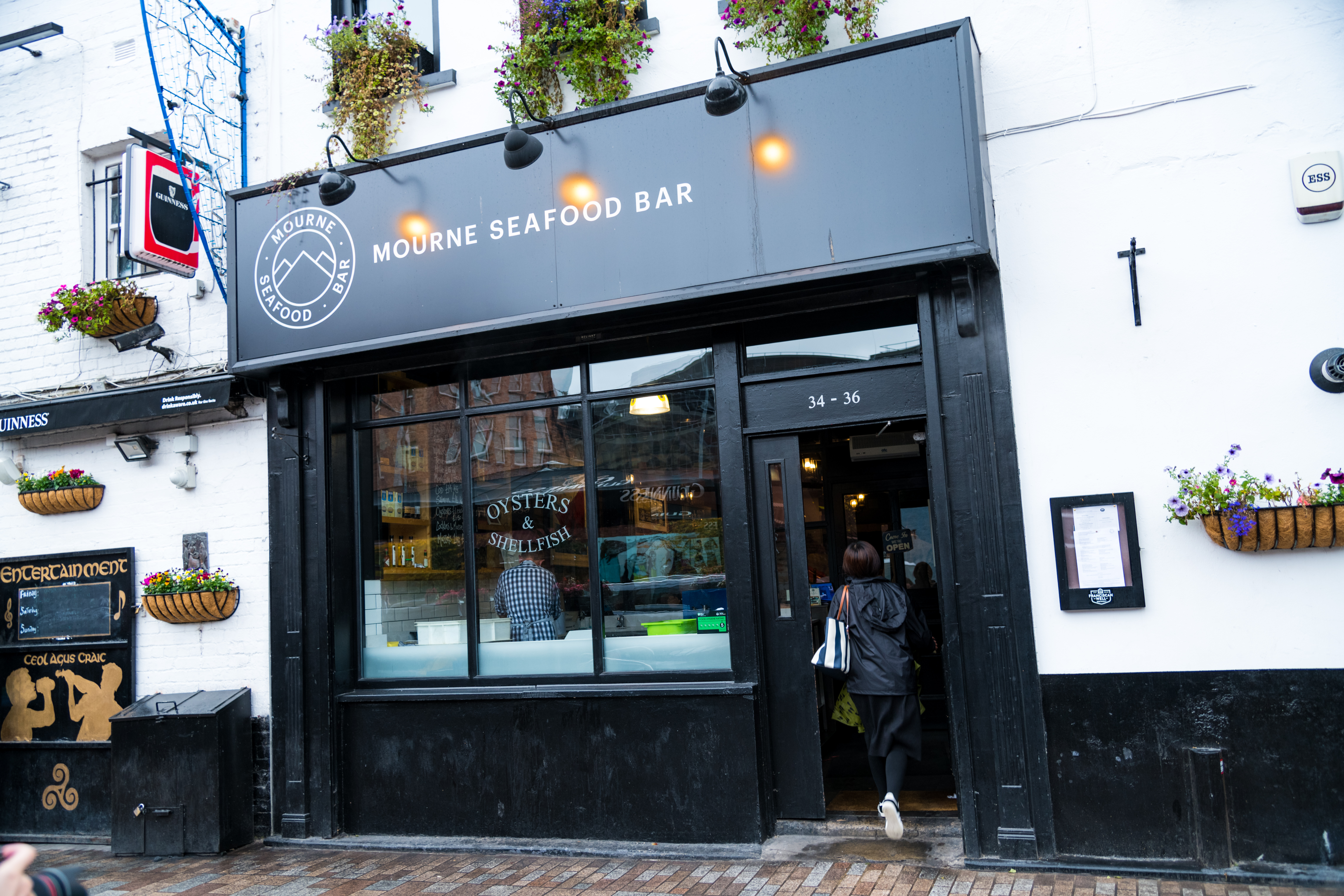「Mourne Seafood Bar」是當地知名的海鮮餐廳,獲得2019米其林指南餐盤推薦。