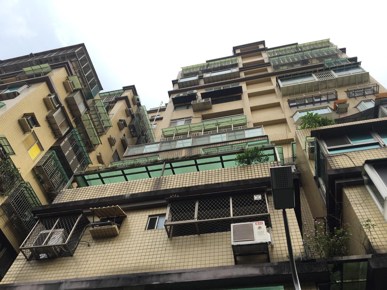 北市大同區一棟大樓傳出夫殺妻後自殺的雙屍命案。(翻攝畫面)