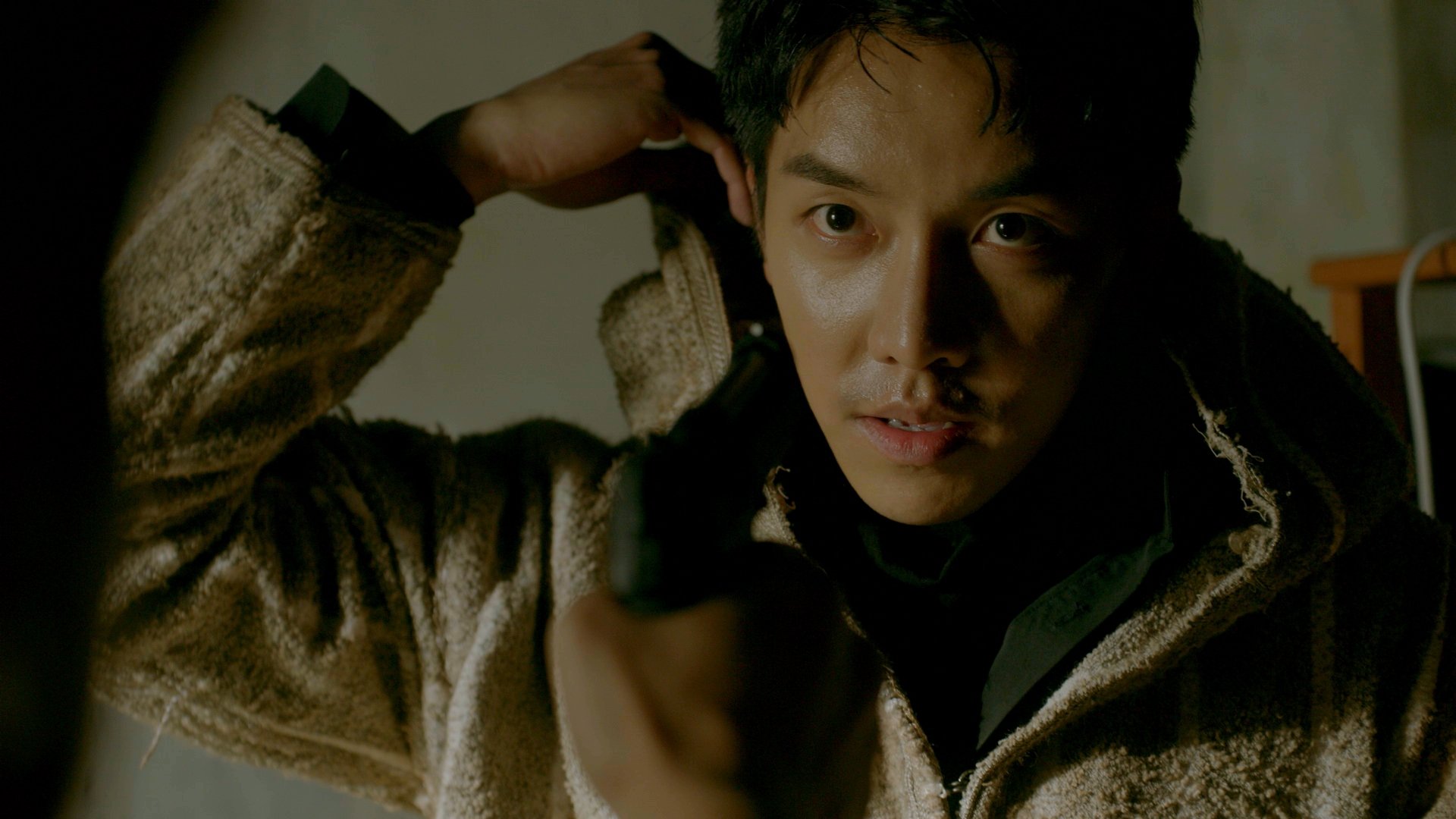 李昇基在《Vagabond浪客行》有大量動作戲場面。（Netflix提供）