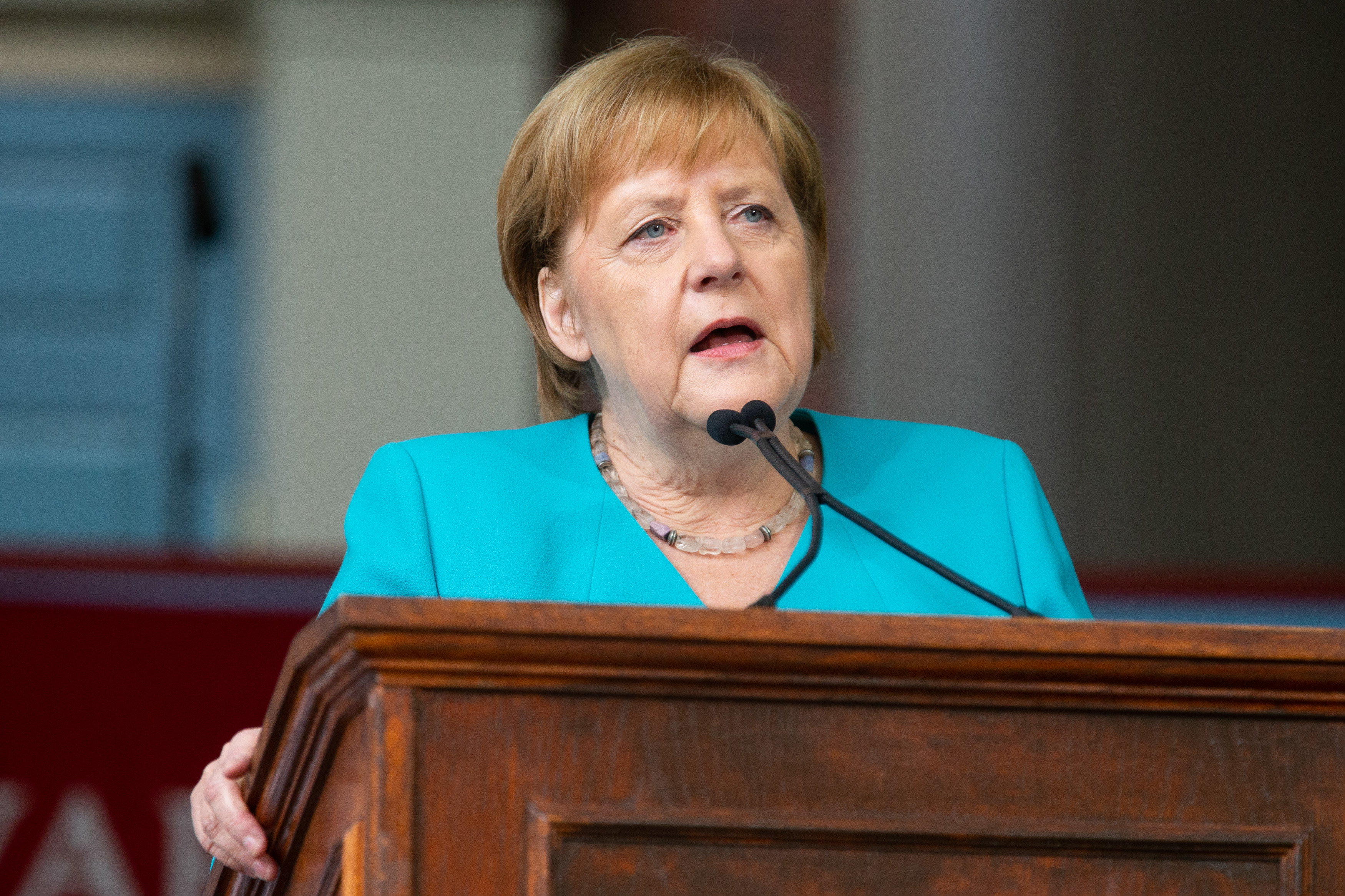 德國總理梅克爾受邀出席哈佛大學畢業致詞，暗批美國總統川普的政策讓全球陷入混亂。（東方IC）