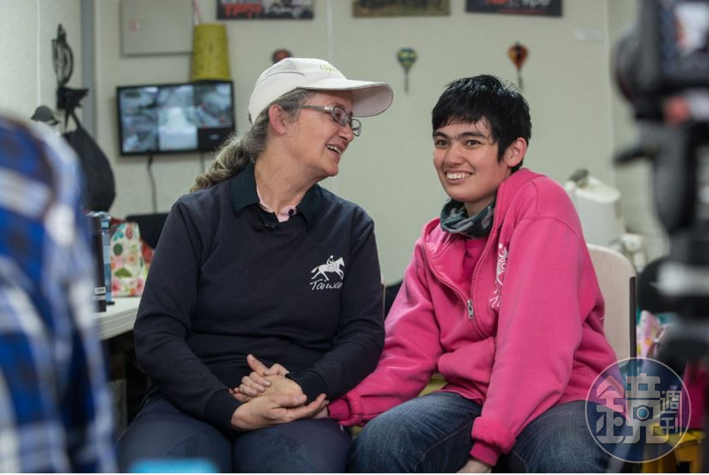 Uta講話輕聲細語，慢條斯理，顯現出超乎常人的耐心，女兒安安對媽媽的依賴也盡在不言中。Uta說，「安安是個快樂的小孩，會陪我們一輩子。」