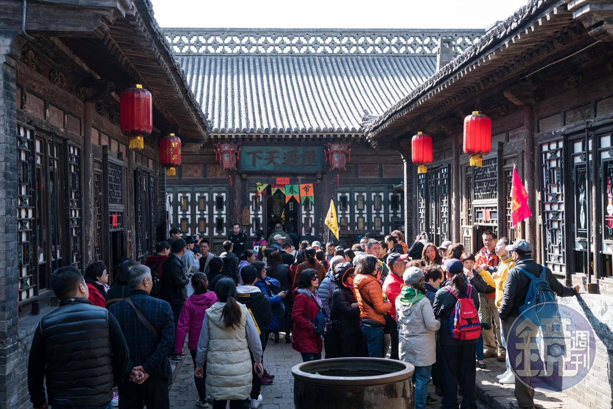日昇昌記懸掛「匯通天下」匾額，正是代表山西票號的繁榮。