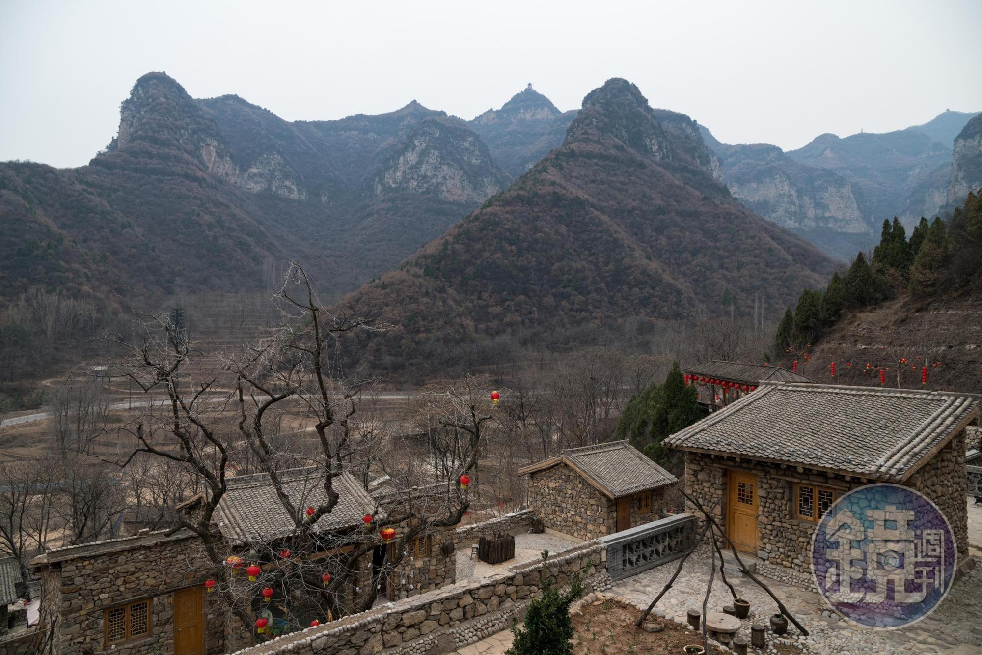 山西的雲丘山為道教名山，山形奇特，雲霧繚繞時充滿仙氣。