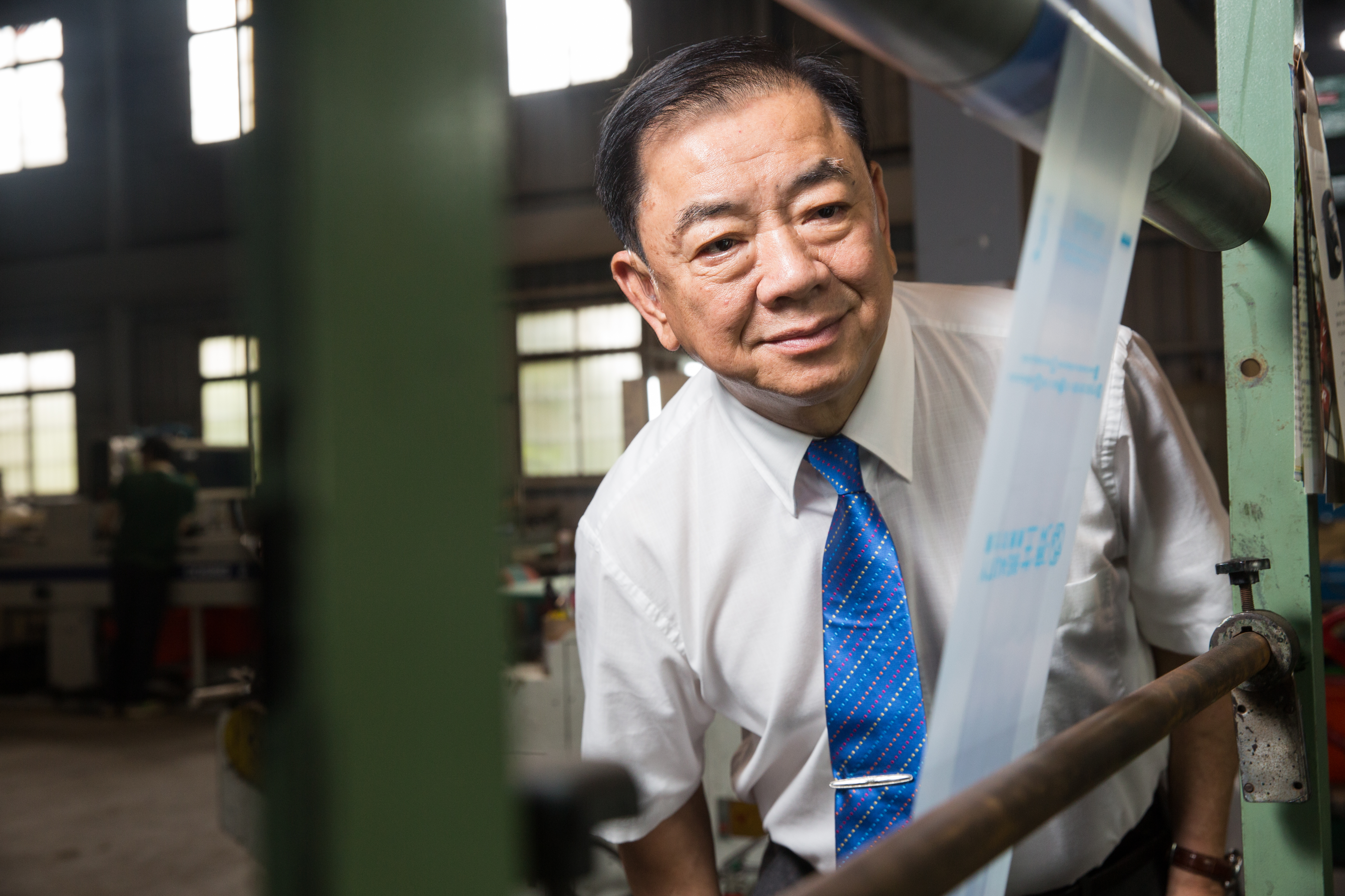 儘管歷經王文洋退出公司，資金不夠，陳欽偉仍堅信，沙漠中一定有綠洲。