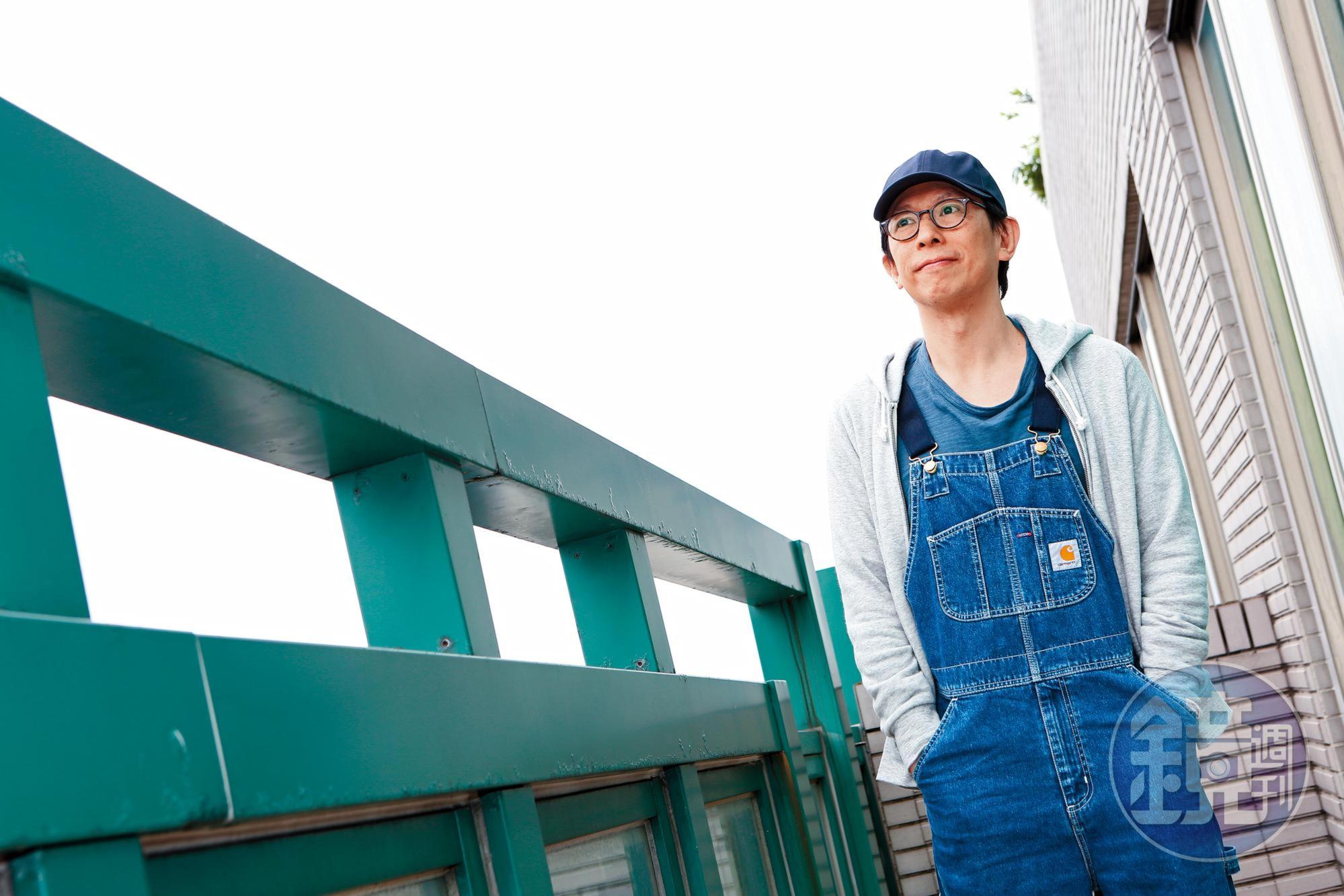 林奕華從創團就很重視相關資料保存，製作「舞台映畫」也保留作品現場演出。