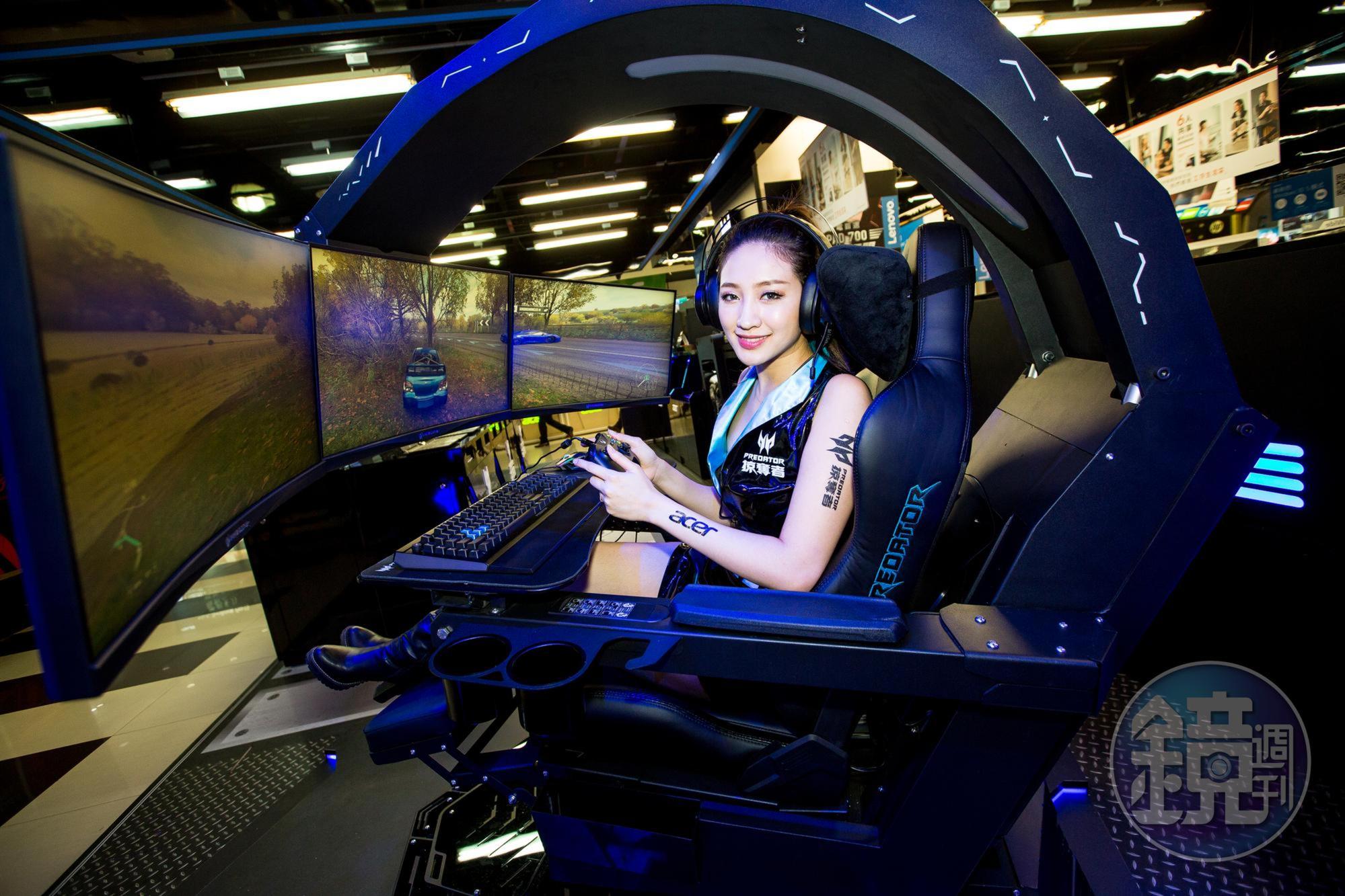 :配置頂級電競桌機、曲面螢幕的Predator電競座艙,要價近30萬元。