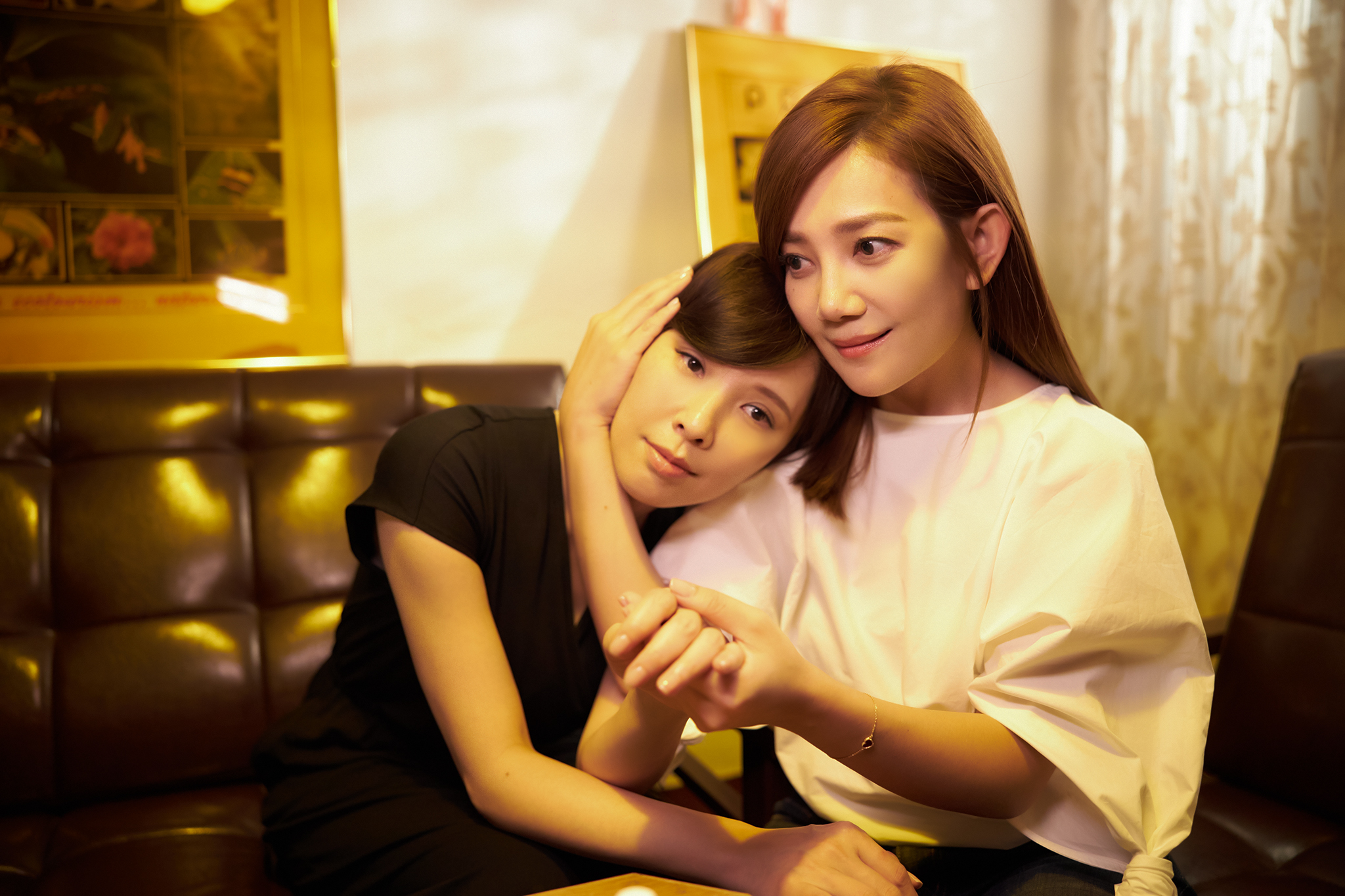 天心首次跨刀梁靜茹MV，演出被梁靜茹「呼呼」的角色。（環球音樂提供）