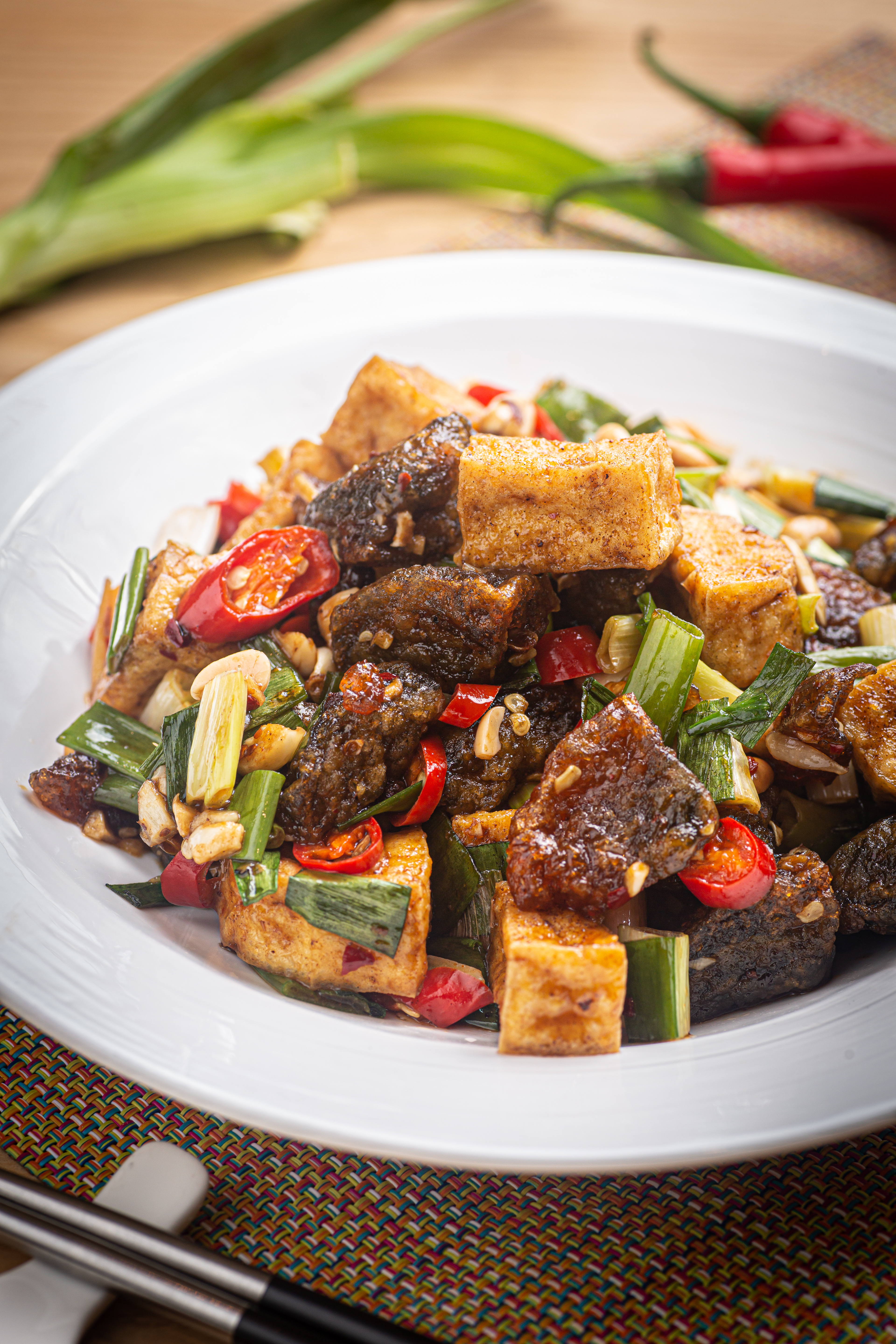 專為年輕族群開發的「皮蛋臭豆腐」又臭又香超過癮。（180元／份）