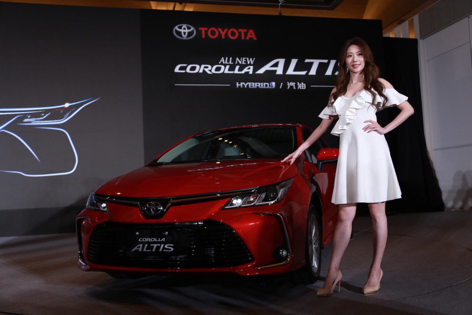 和泰車靠著Altis與RAV4兩大神車加持，股價衝破500元大關。