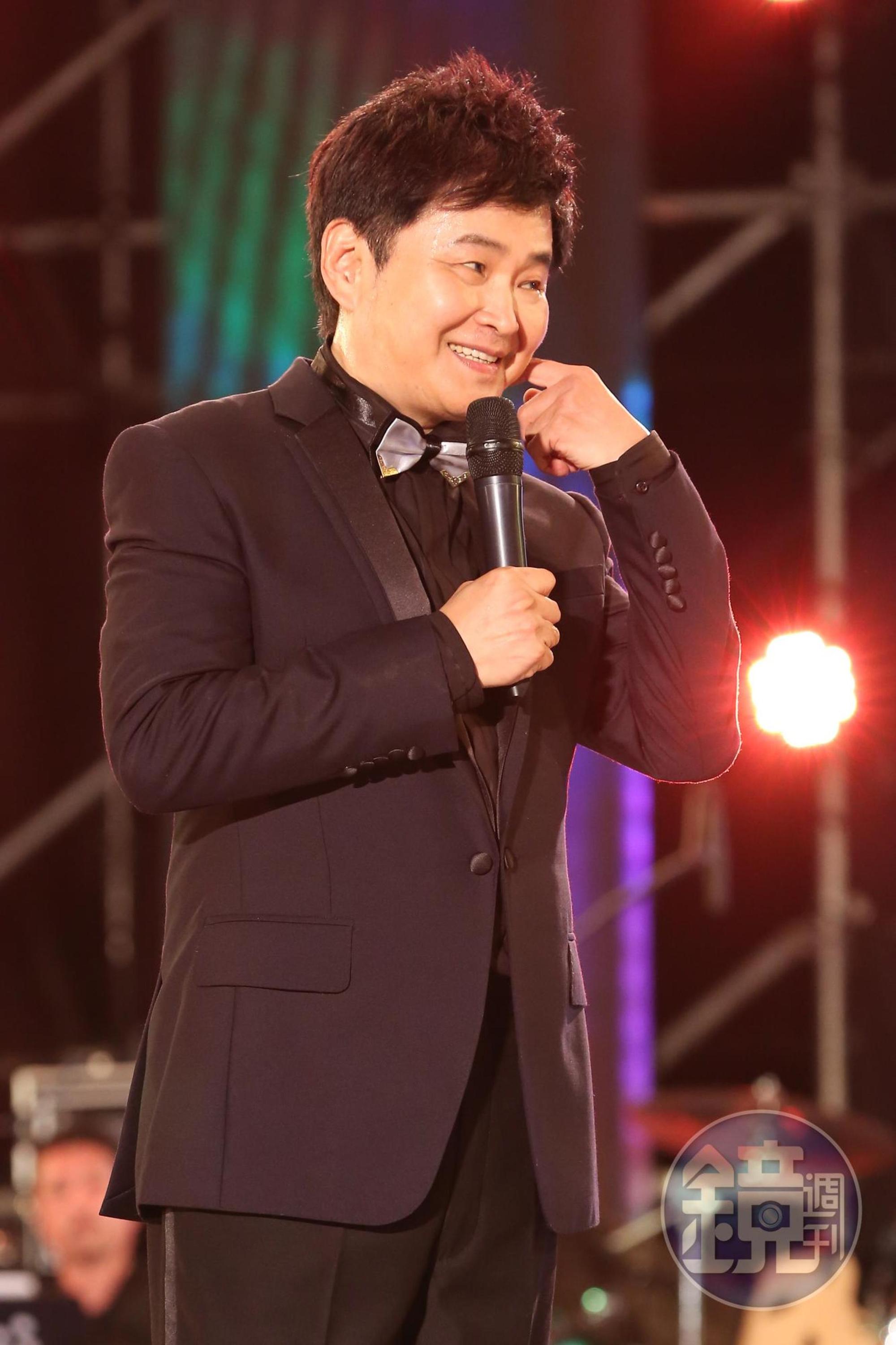 賀一航昨晚驚傳大腸癌病逝,事發突然震驚演藝圈,讓余天、李亞萍及曹西平等老友難過不已。