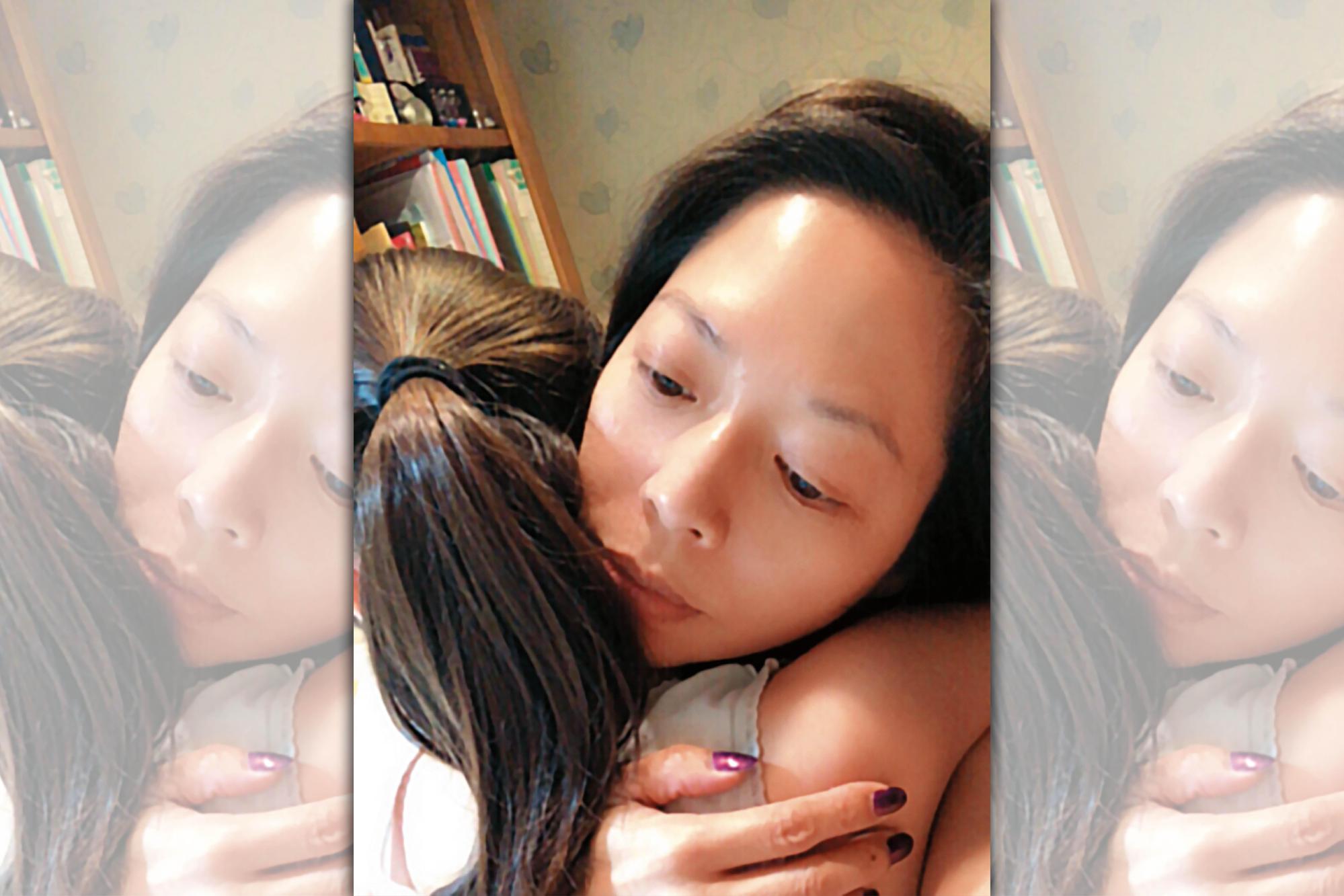 盧靚與女兒關係親密,女兒最近常追問光碟案始末,這也是盧靚會在臉書發文的原因之一。(盧靚提供)