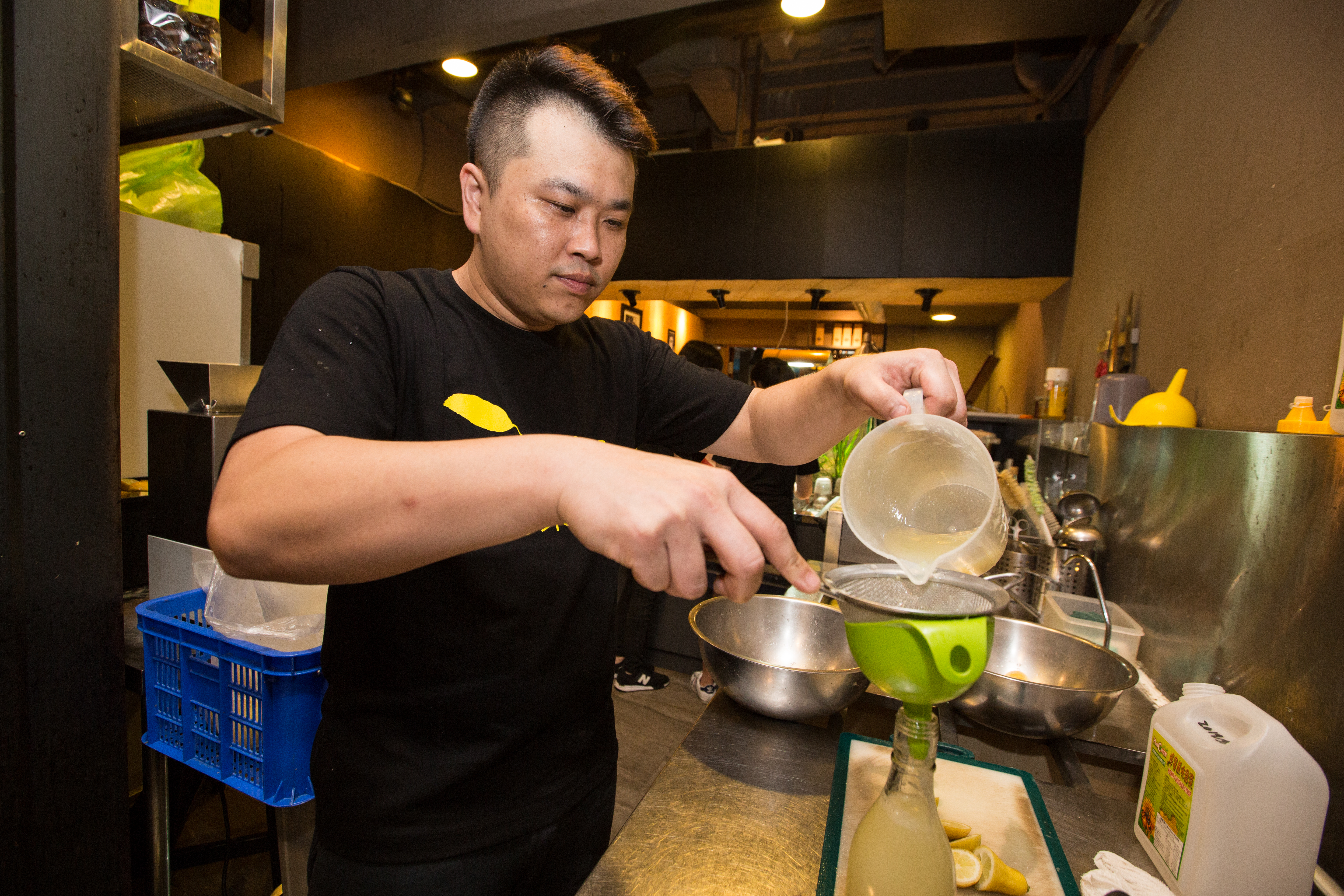 曾俊豪10年前北上創業，只賣以萊姆為基底的天然飲品，曾創下年營收900萬成績。