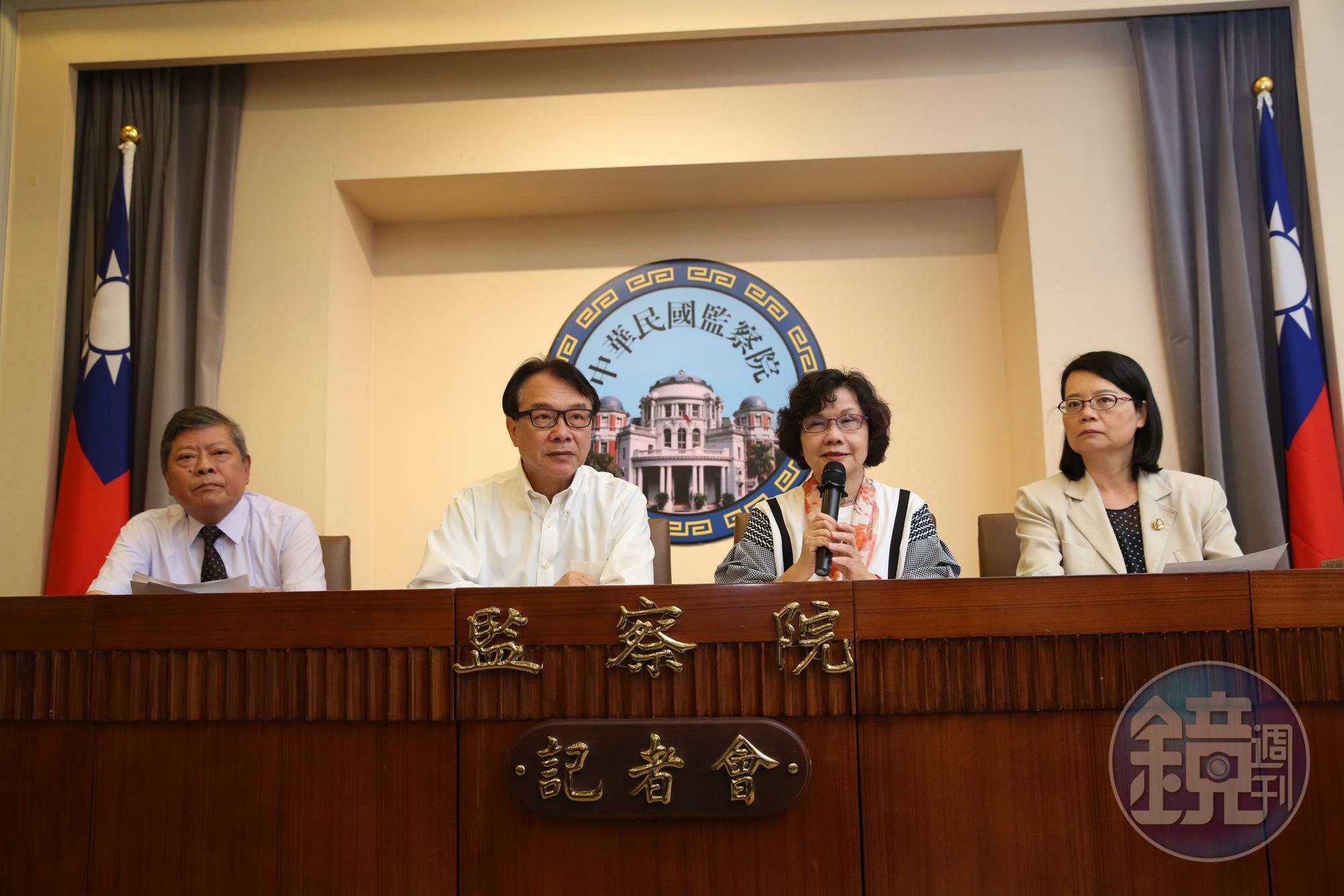 監察院針對花蓮縣府砸公帑，要求記者蒐集輿情回報，今日由監委趙永清（左起）、林盛豐、王幼玲、王美玉召開記者會，說明彈劾案。