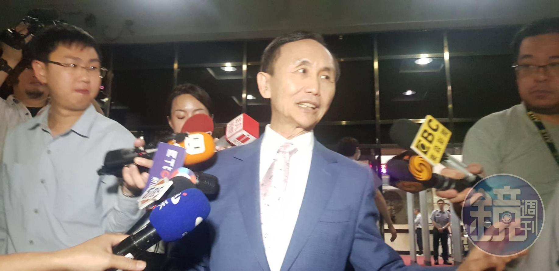 吳子嘉表示，韓國瑜有可能是中華民國未來的總統，包括他個人私生活、或他所稱的婚外情，都屬公共領域事情，必須接受最嚴格的檢驗。