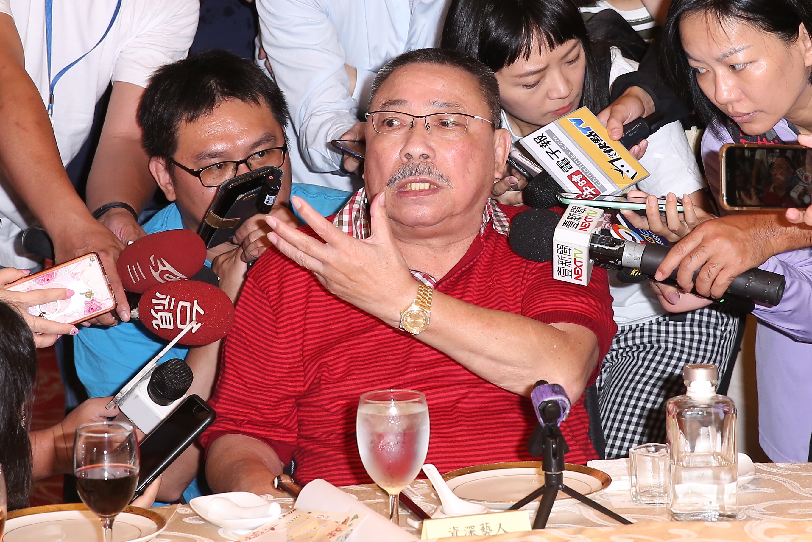 陳松勇參加每年一度的關懷演藝人員端午節聯歡餐會，心情相當不錯。