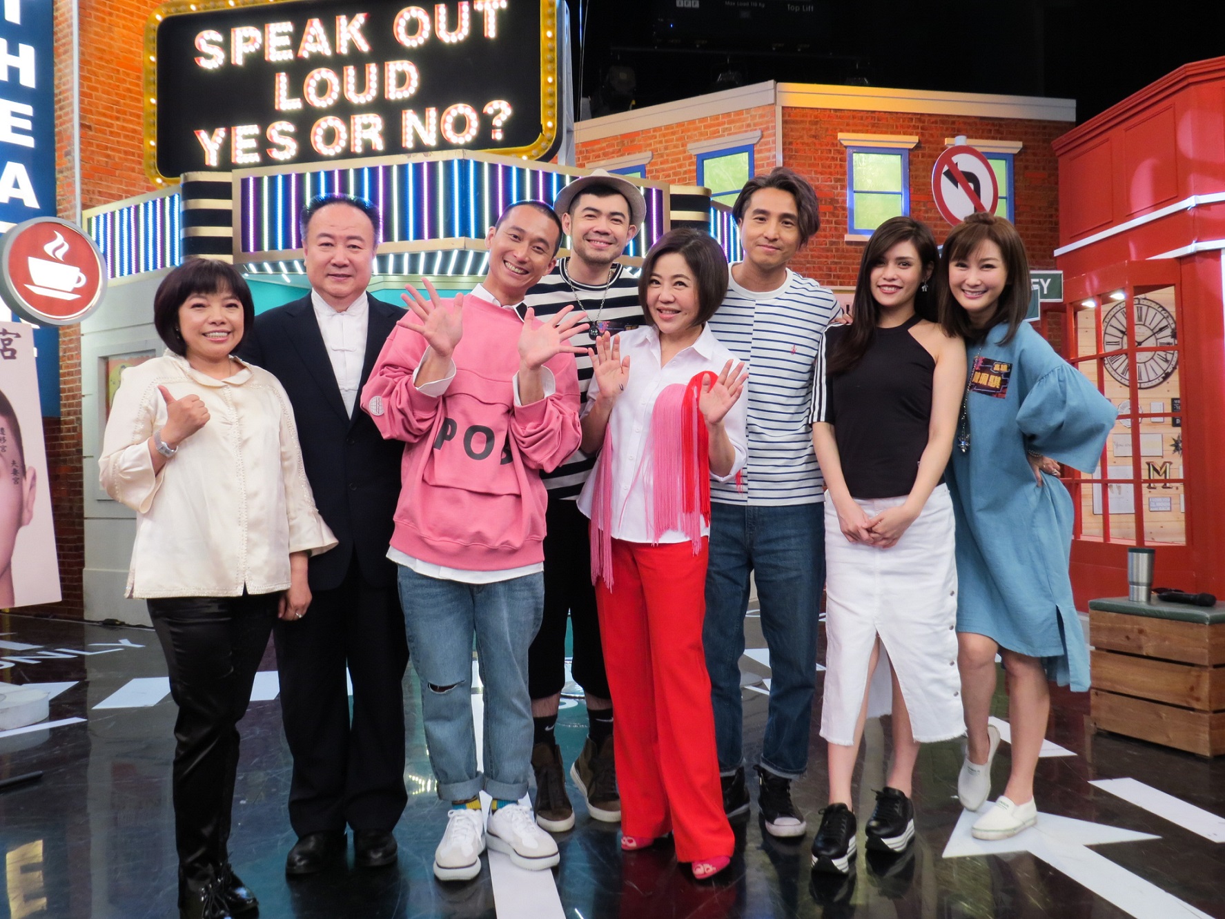 衛視《請問你是哪裡人》日前邀請王少偉、陳珮騏、余荃斌及夏宇童上節目談命理與如何開運。（衛視提供）
