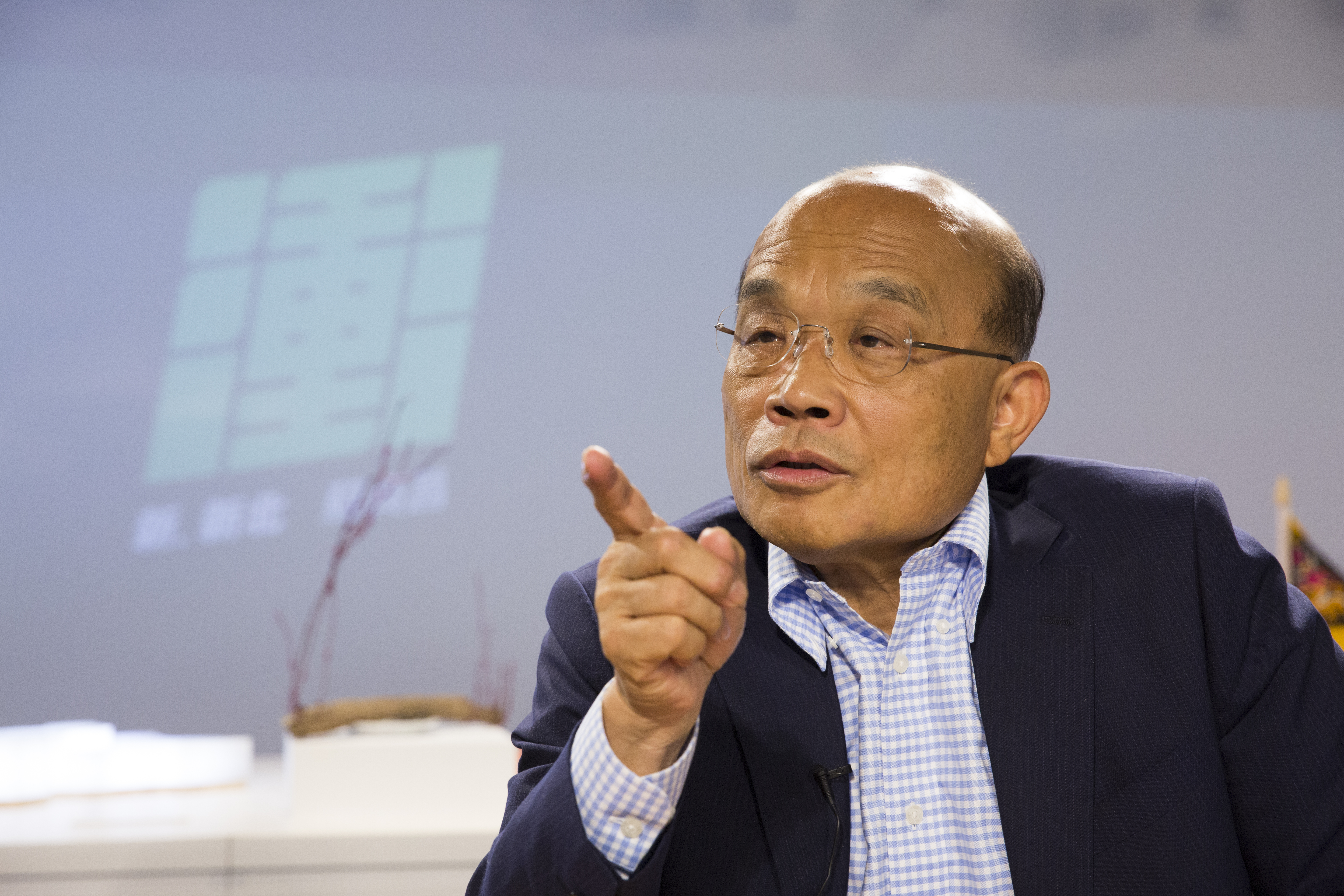 蘇貞昌今出席台鐵活動，對高雄市登革熱疫情感到擔憂。（本刊資料照）