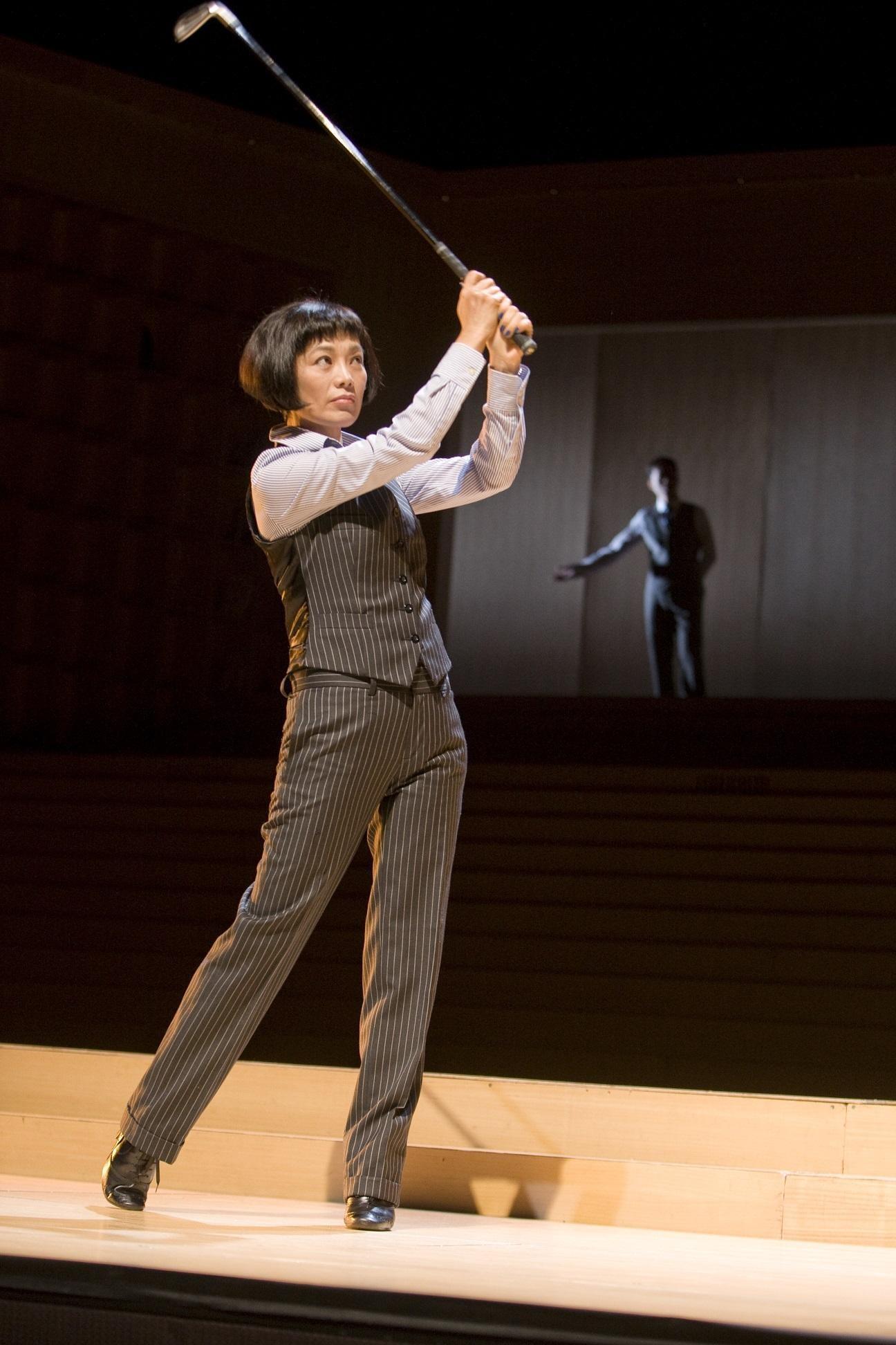 《華麗上班族之生活與生存》由張艾嘉編劇、主演。(非常林奕華提供)