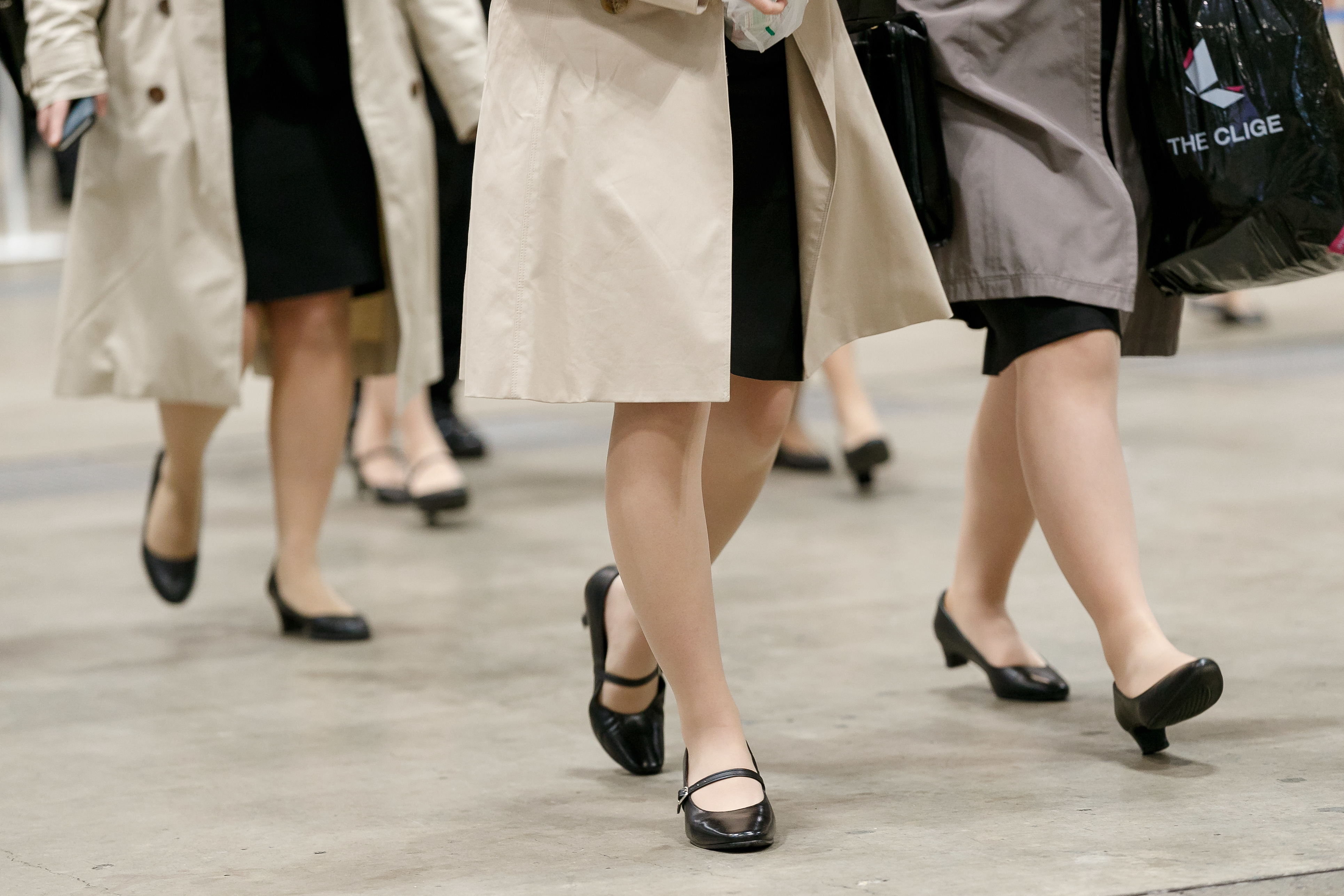 「#KuToo」運動也引起許多女性的迴響，有超過19000人參加連署。（東方IC）